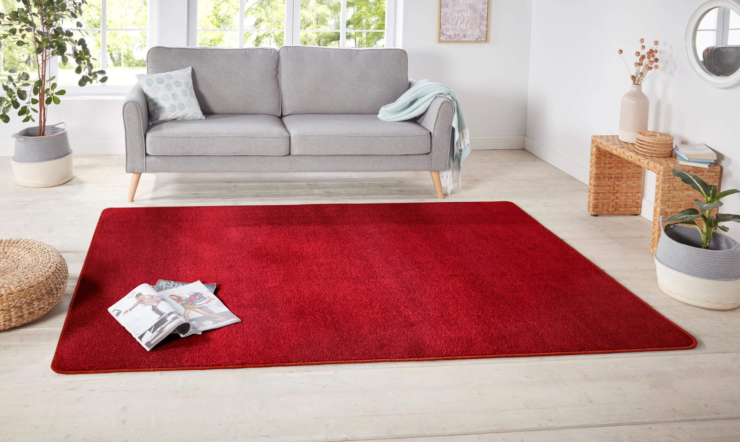 Hanse Home Nasty dywan do salonu, puszysty, z krótkim włosiem, jednokolorowy, jednokolorowy, do jadalni, salonu, pokoju dziecięcego, korytarza, sypialni, kuchni – jednokolorowy czerwony, 140 x 200 cm