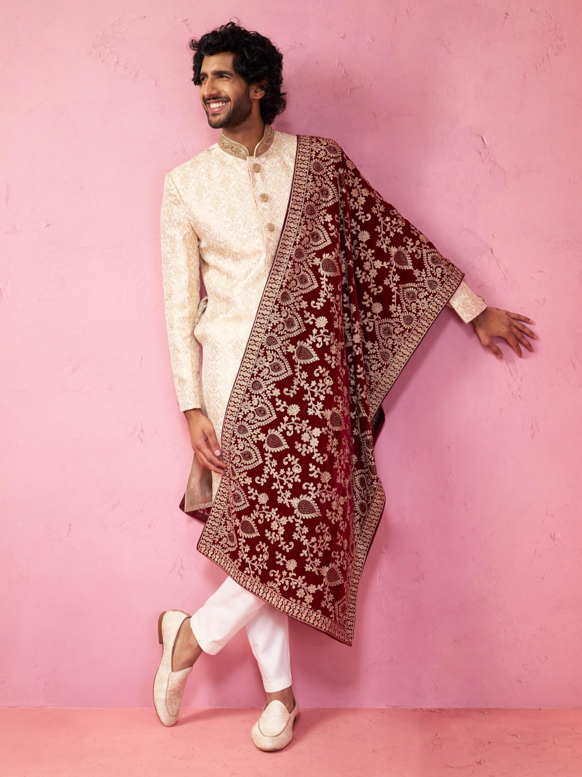 VASTRAMAY Men's Velvet Material with Thread Embroidery Dupatta 4