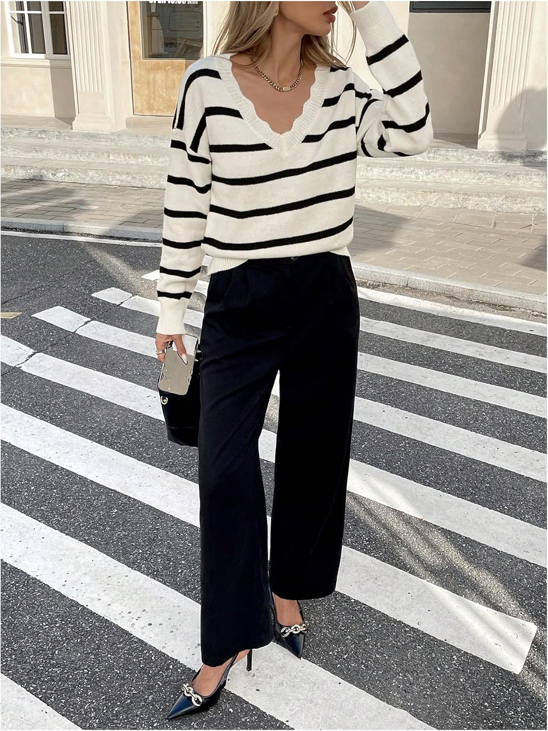 WDIRARA Women's Striped Sweaters Drop Shoulder Long Sleeve V Neck Ribbed Knit Pullover Top - Image 4