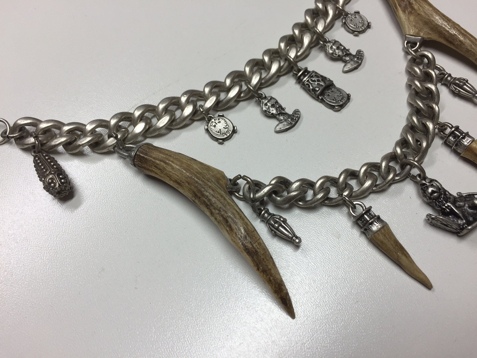 Charivari echt versilbert Kette zweireihig Tracht Hirschhorn Hirsch Reh Horn Trachtenkette für Lederhose hochwertige Qualität Unikat Herren Damen Handarbeit Made in Austria