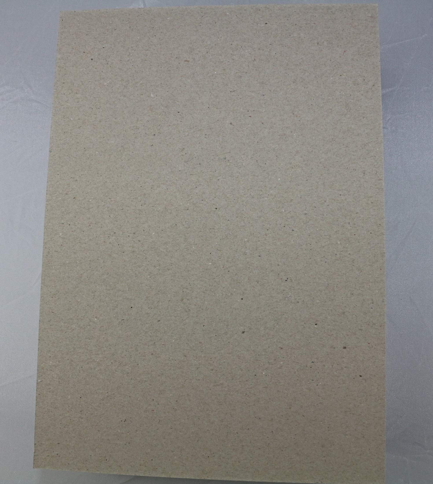 50 Stück Buchbinderpappe Graukarton Format DIN A2 (420 x 594 mm) 2,0mm starke Graupappe Sonderformate des Kartons ist auf Anfrage möglich