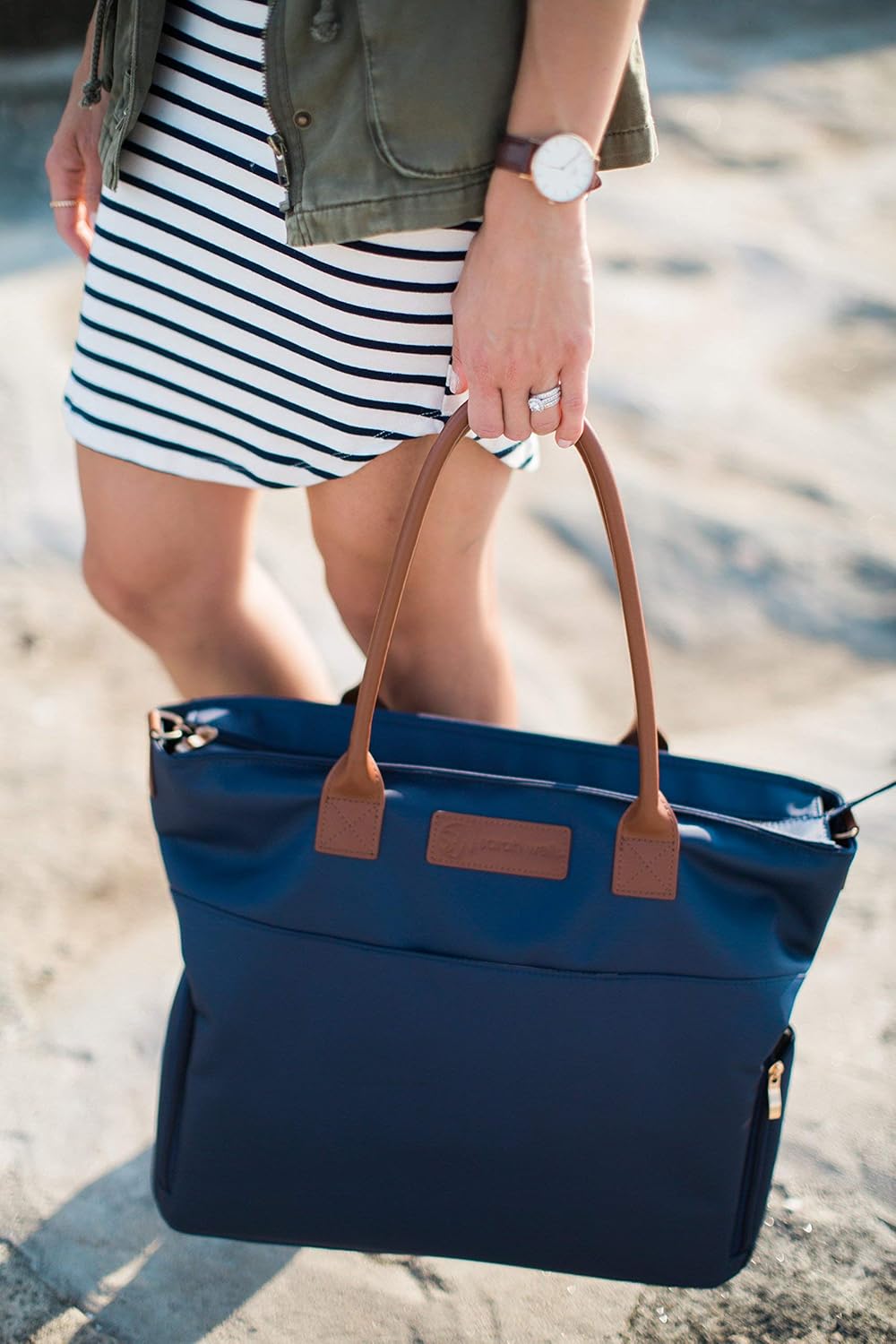 Abby Breast Pump Tote with Real Leather Straps – Stylish Pumping Bag with Insulated Pockets, Laptop Storage & Easy-Clean Interior – Professional Breast Pump Bag for Work & Travel (Navy)