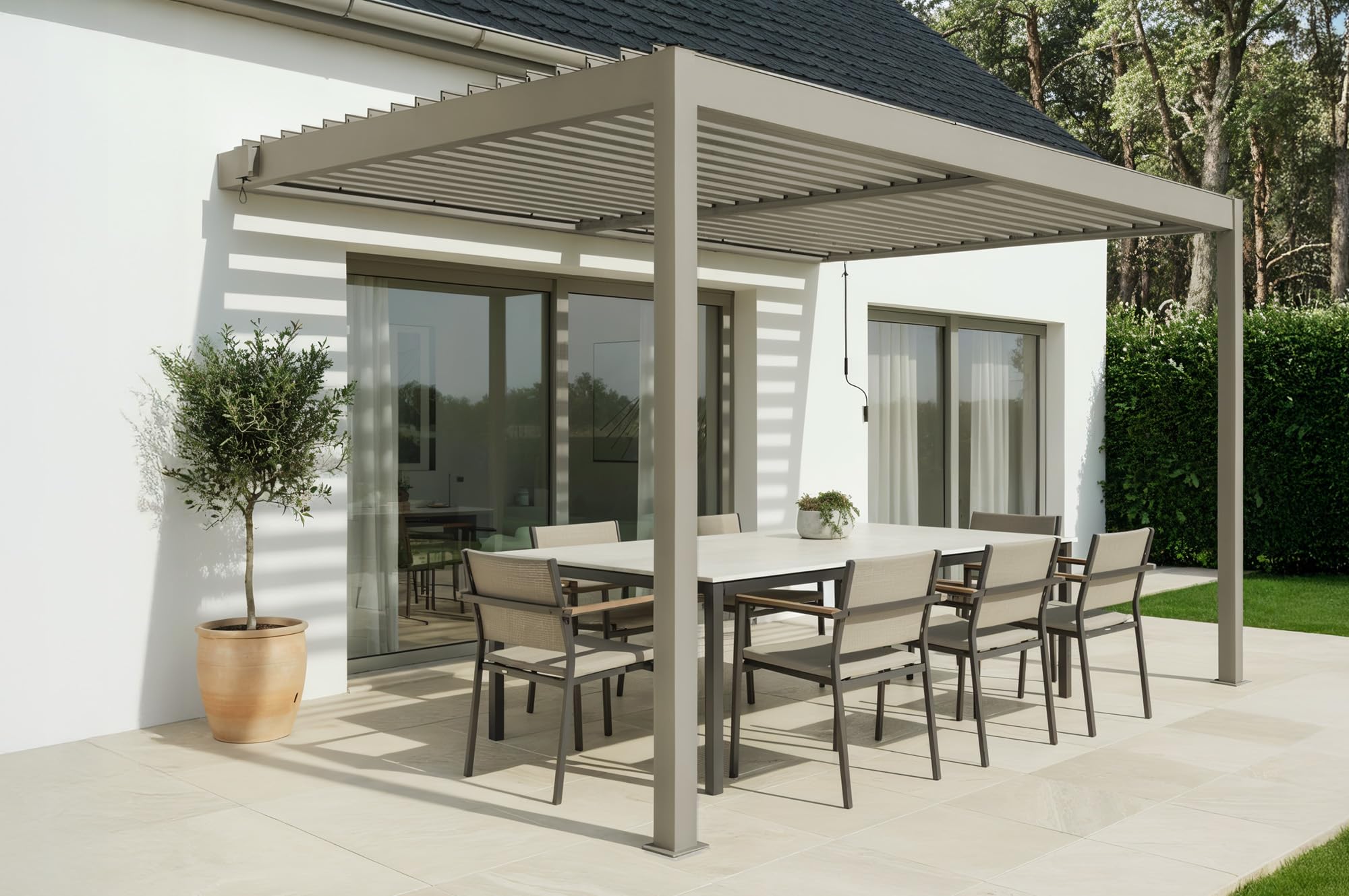 CAZEBOO Pergola Bioclimatique Adossée Piana 4x3 m Aluminium Taupe - Lames Orientables 0 à 110° Acier - Protection Terrasse 12m² - Résistance Vent 70 km/​h - Manivelle Incluse