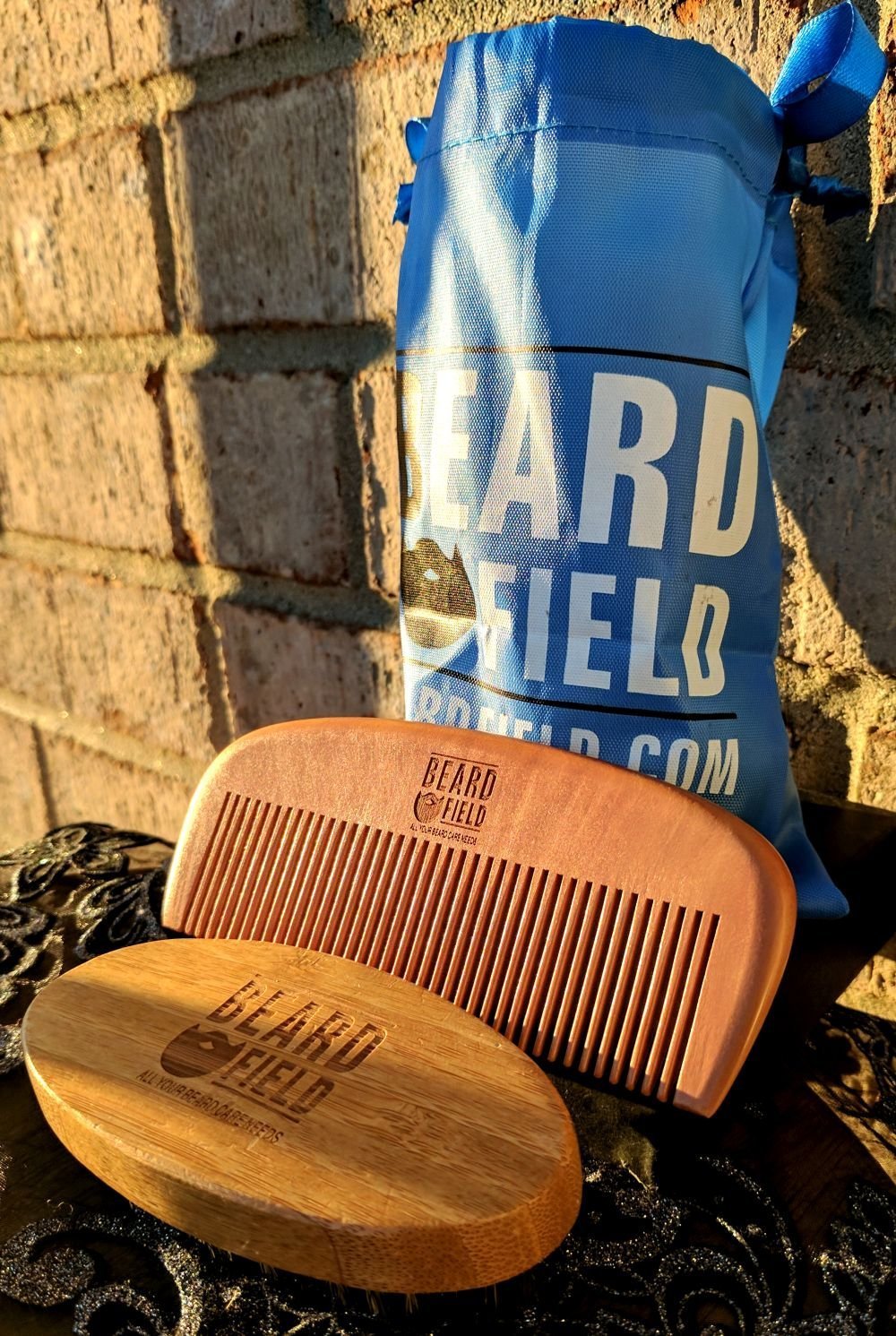 Best Bristle Beard Brush and Beard Comb kit NEW! - Ideal gift for the Bearded Man ?