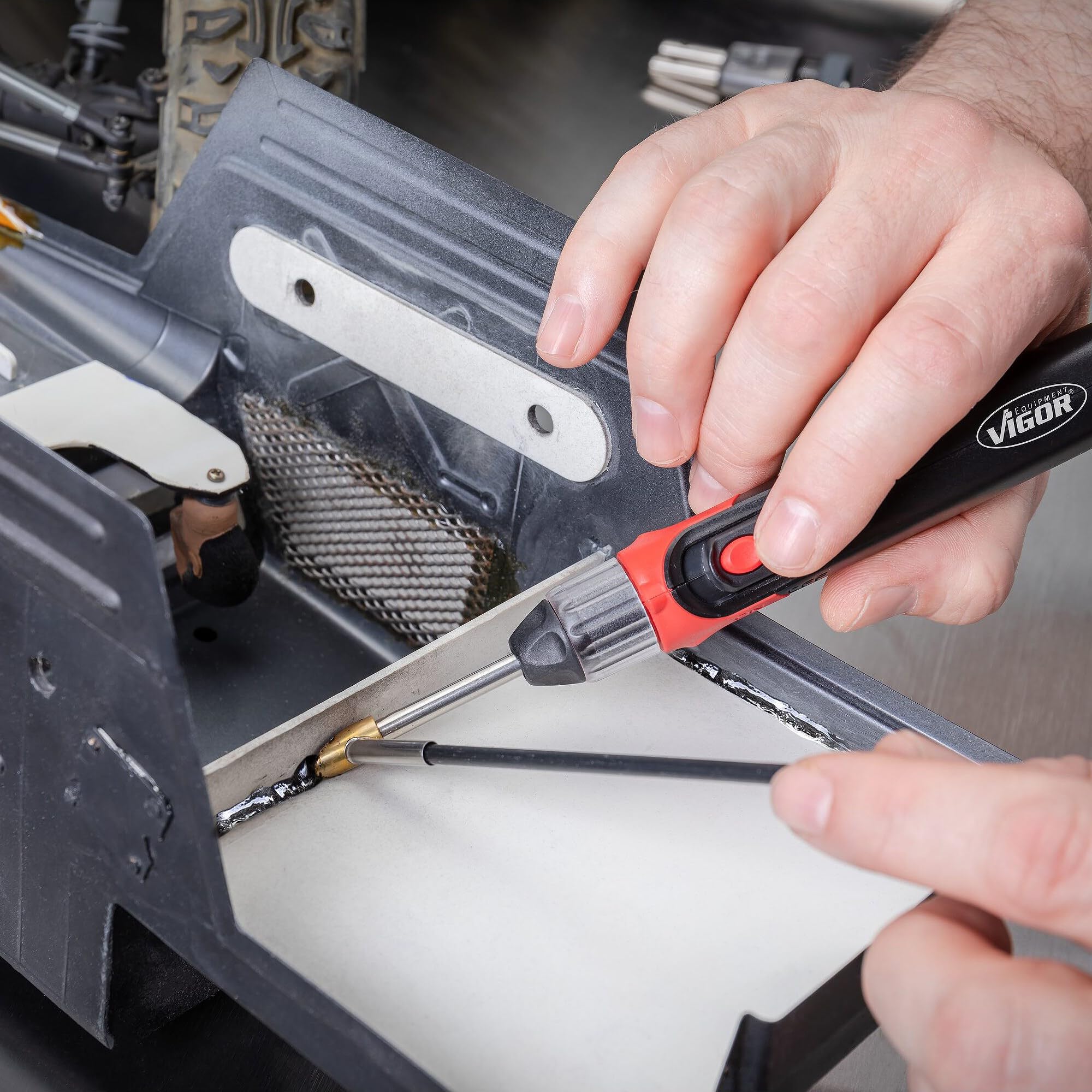 Image secondaire de Kit de Réparation Plastique VIGOR V3551N - 134 Pièces, 50W, Soudure Rapide et Durable