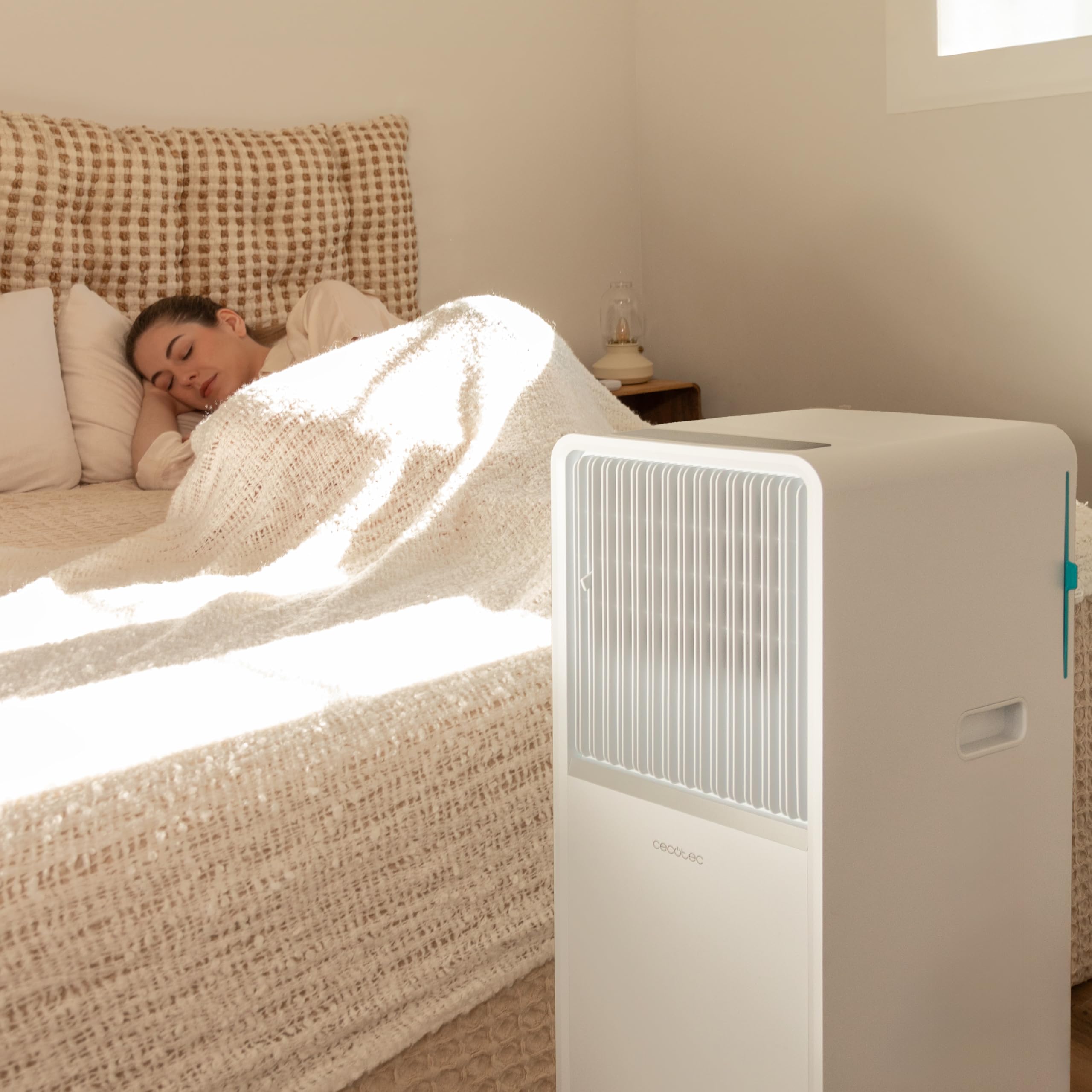 Cecotec Aire Acondicionado Portátil con Mando a Distancia ForceClima 7150 Style. 7000 BTU - 1750 Frigorías, Control Táctil, Pantalla LED, 4 Modos, 2 Velocidades, Temporizador, Cobertura 20m2