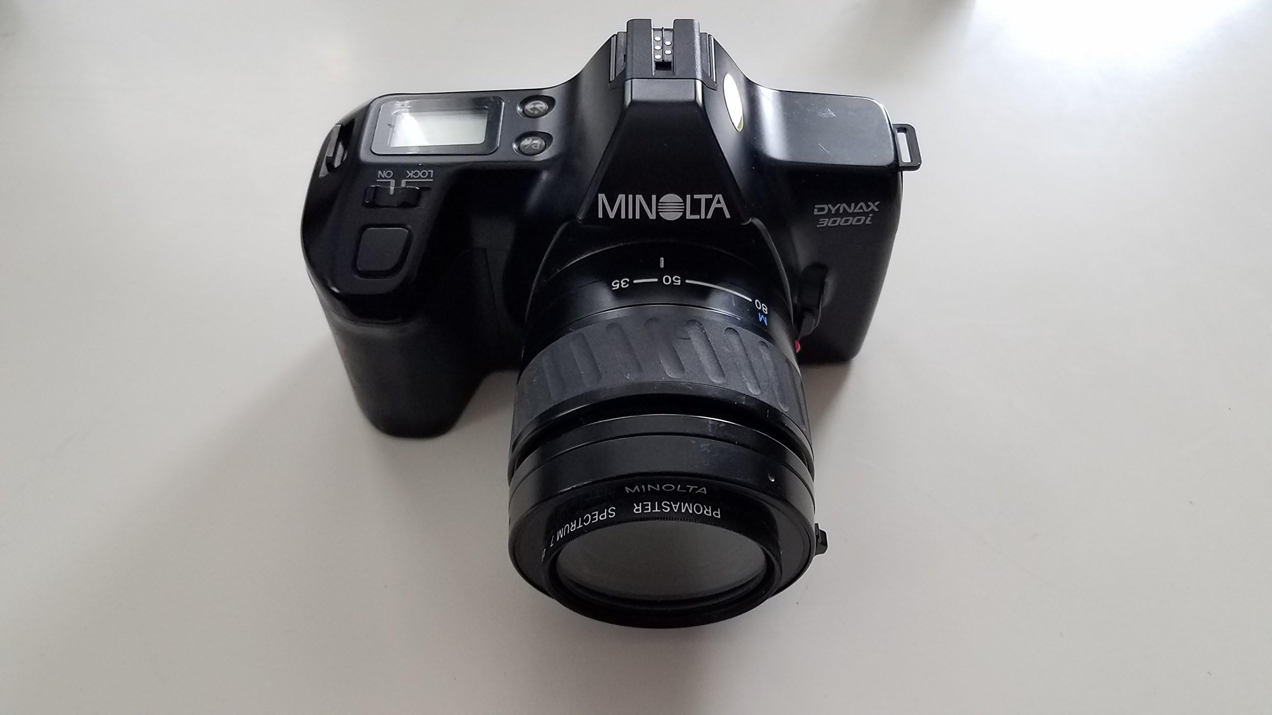 Minolta Maxxum 3000i 35mm SLR Camera 35-80mm f/4.5-5.6 AF Lens