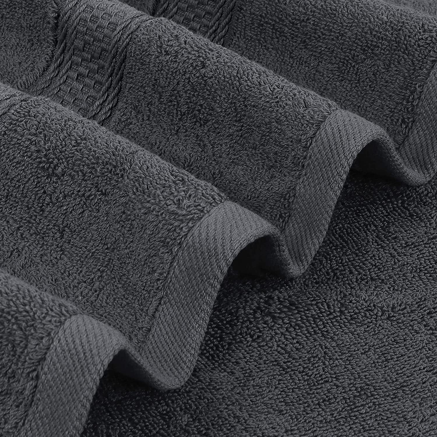 Utopia Towels - Lot de 4 Serviettes de Bain (69x137 cm) - 100% Coton filé à l'anneau, séchage Rapide, très absorbantes, Douces au Toucher, parfaites pour Un Usage Quotidien - Gris