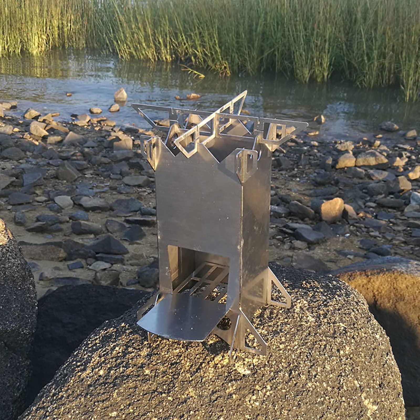 Generic Réchauds de Camping à Bois Réchaud Portable pour Randonnées Réchaud Léger en Acier Inoxydable pour L'extérieur, Le Camping, la Randonnée, Le Pique-Nique et Le Barbecue