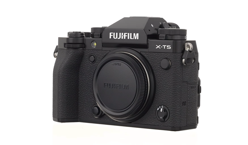 Fujifilm X-T5 + Fujinon Aspherical Xf 16782571 Aparat