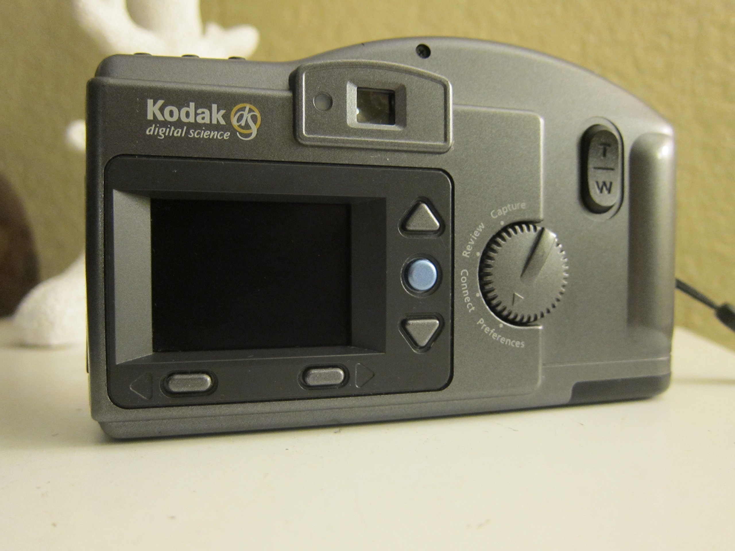 Kodak DC210 コンパクトデジタルカメラ コダック、81,000円で2倍ズーム装備のメガピクセルデジタルカメラ