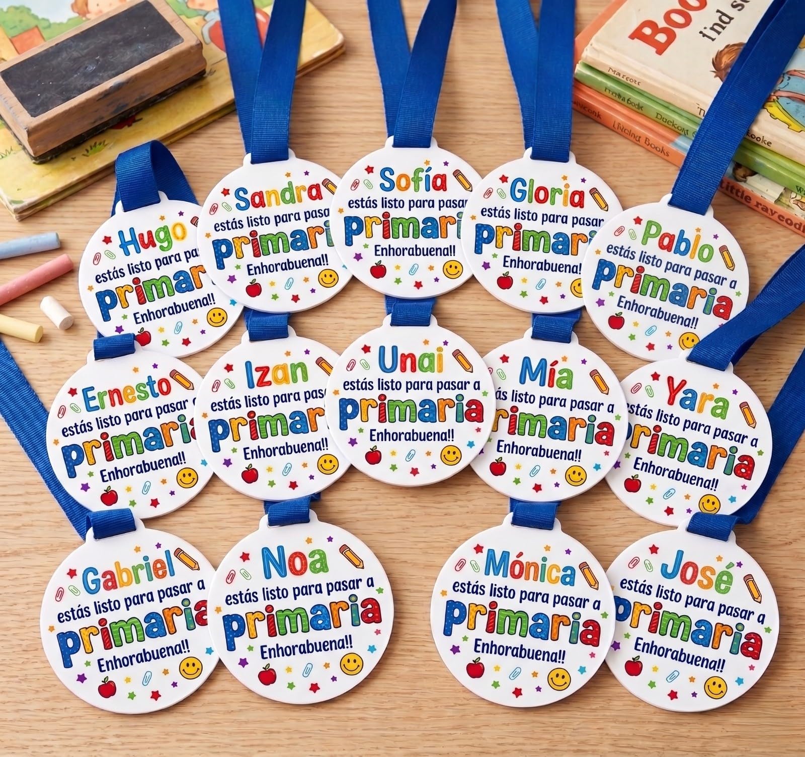 MEDALLAS DE GRADUACIÓN Infantil Personalizadas - Pack mínimo de 8 Unidades - Metacrilato Blanco o Transparente. Regalo Ideal Fin DE Curso y GRADUACIONES. Regalos TPMAS