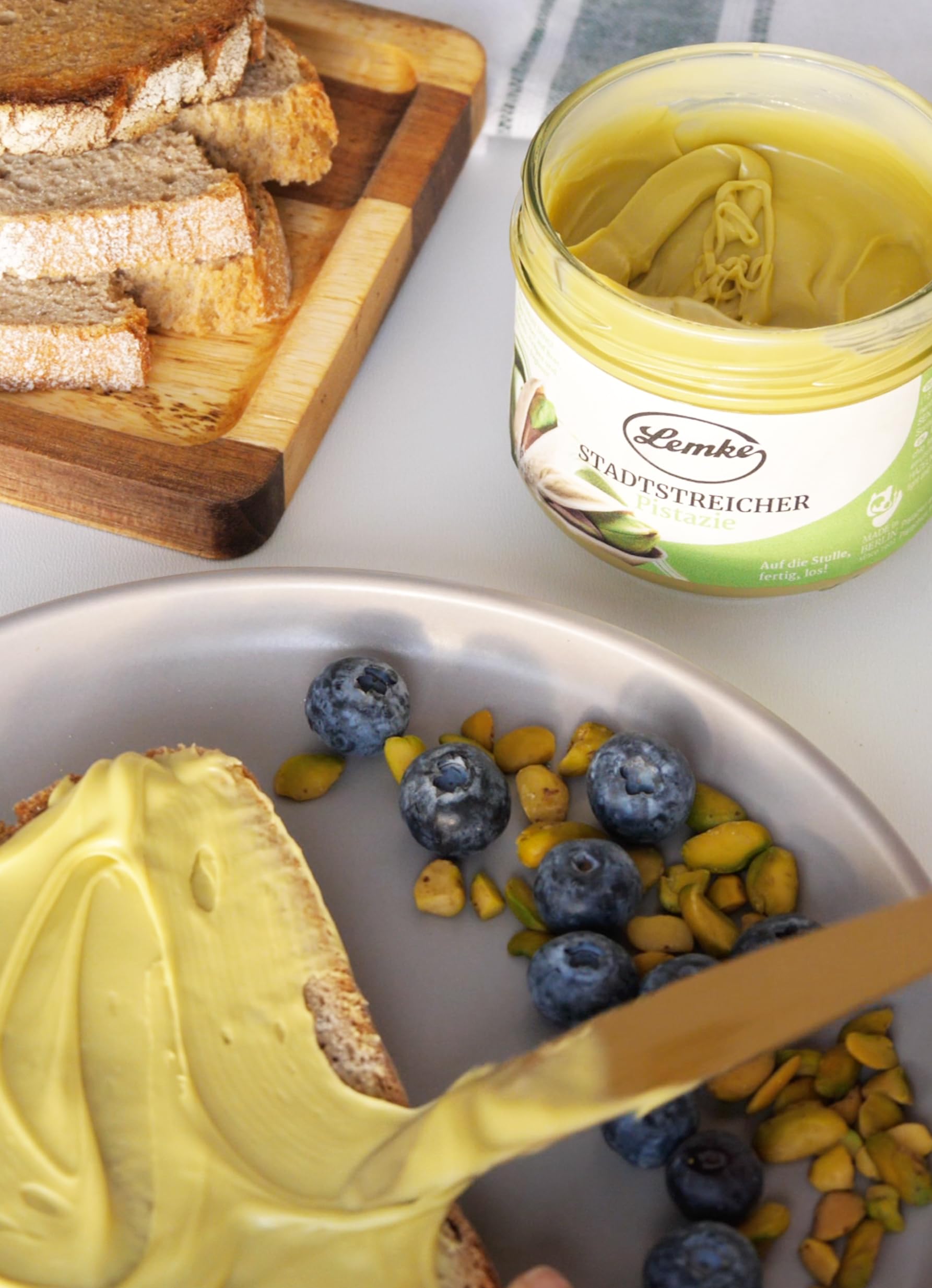 Lemke Stadtstreicher Crema di pistacchio - Crema di pistacchio spalmabile - Gusto finissimo da 18% di pistacchi (8 X 325g)