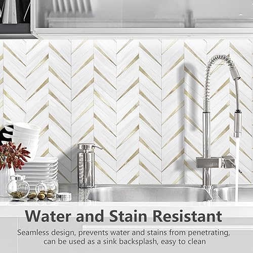 Vista 17 de STICKGOO Azulejos de espiga de 10 hojas para despegar y pegar, mármol Calacatta mezclado con PVC dorado claro en muro, azulejos de pared Calacatta