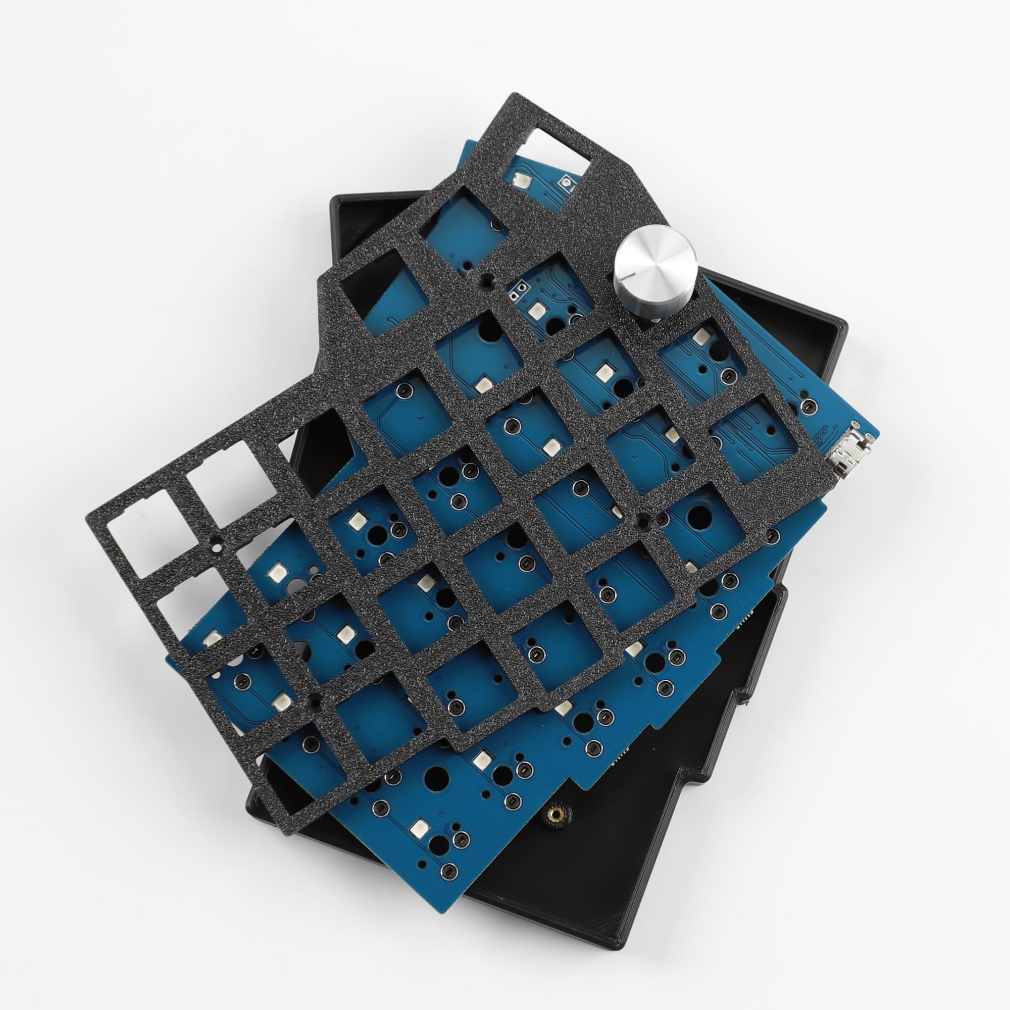 Amazon | YMDK BORNE ノブ Corne4×6 レイアウト 58キー 人間工学 有線