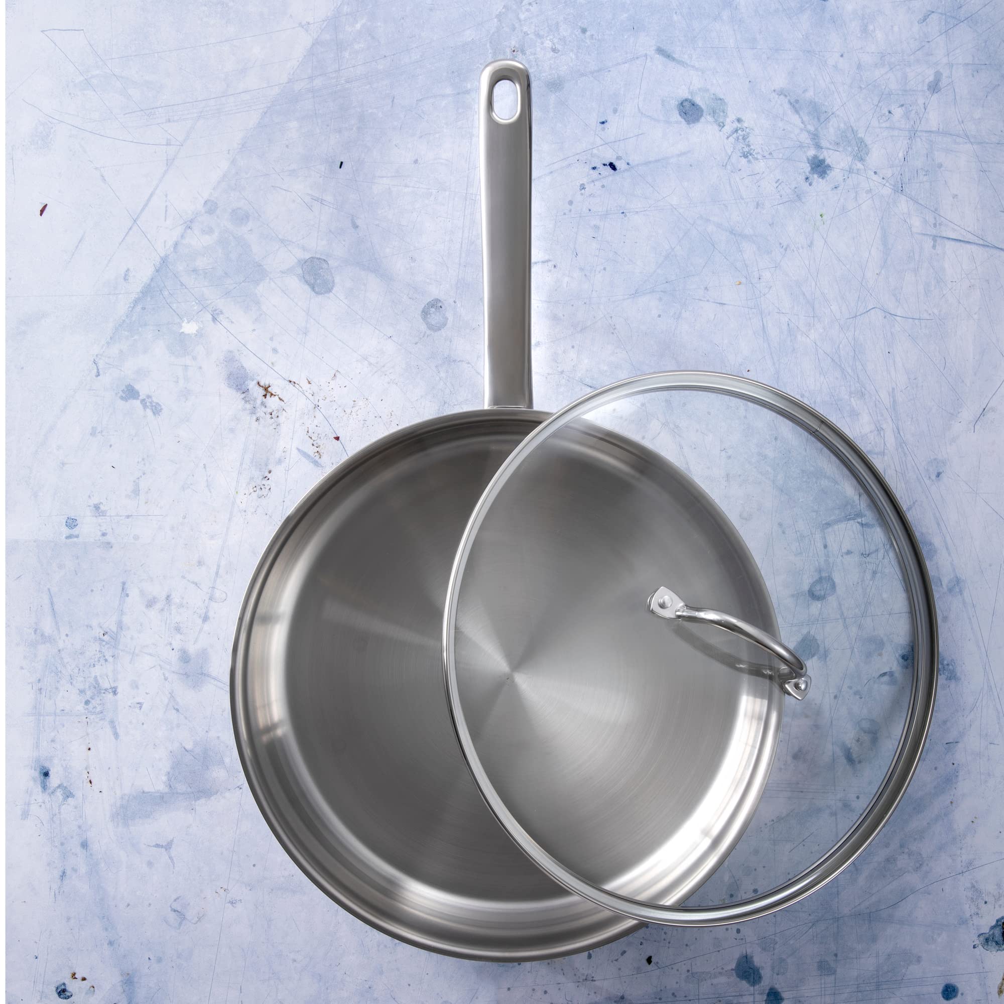 BK Bright Sauteuse en Acier Inox de 28 cm avec Couvercle, Extérieur Poli, Manche Froide, Cuisson Professionnelle, Induction, Va au Four jusqu'à 230°C, Ustensiles en Métal, Lave-Vaisselle, Argent
