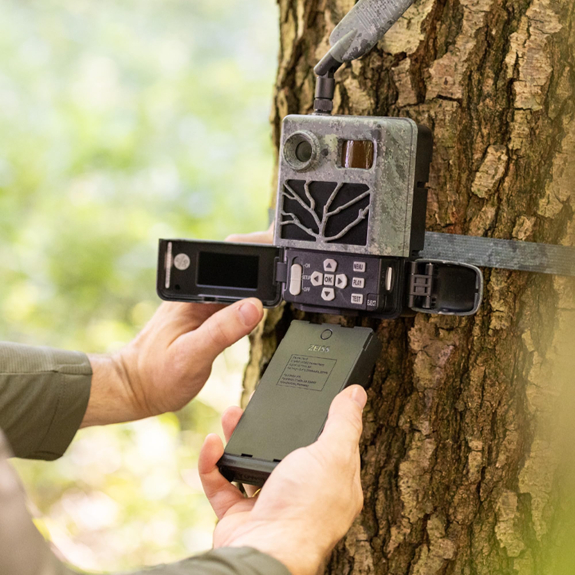 ZEISS Power Pack – kompatibel mit ZEISS Secacam 1 & 3, 5000mAh Akku mit Battery Management System (BMS), Wiederaufladbar per USB-C, Langzeit-Stromversorgung, für Wildkamera mit Handyübertragung