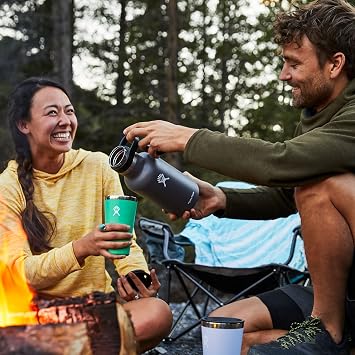 Hydro Flask 64 oz Growler