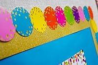 Vista 4 de Círculos de confeti para maestros con borde troquelado