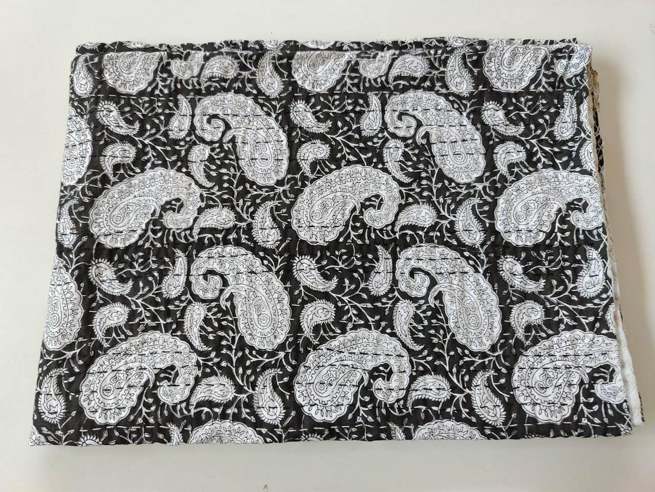 Kalap Indian Handmade Cotton Kantha Quilt Traditional Queen Kantha Quilts Kantha Bedspread Blanket Indian Kantha Twin Queen King Size Quilt Boho Quilt Throw (Black Floral, Twin 90 X 60 Inch)