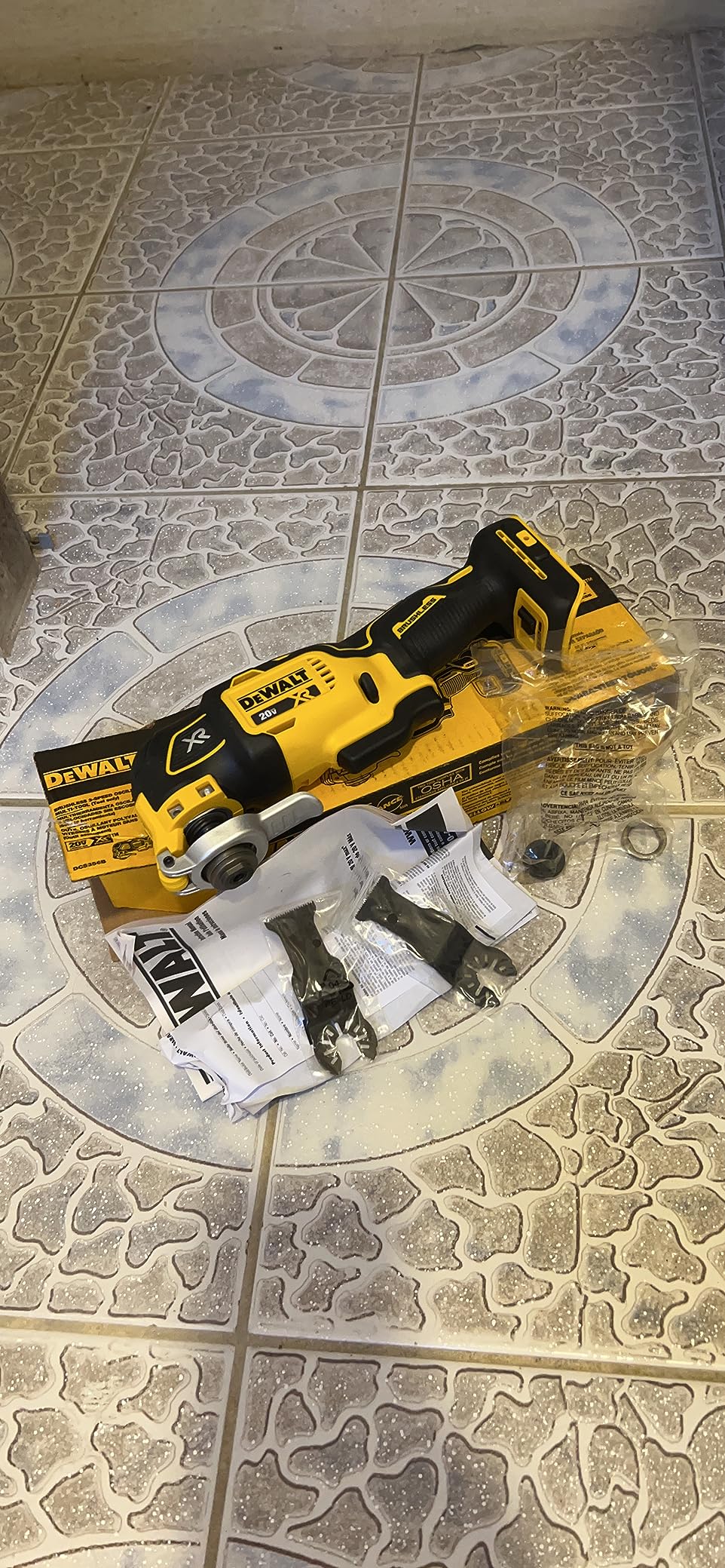 20V MAX* XR® Brushless Cordless 3-Speed Oscillating Multi-Tool (Tool Only) photo review
