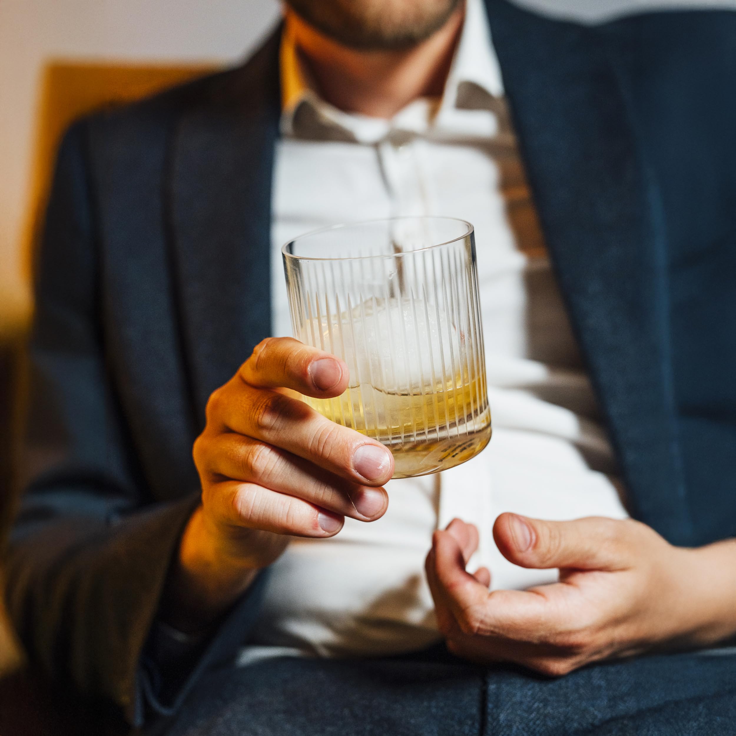 Stölzle Lausitz NYB SOHO Bicchieri da Whisky Set di 6, 320 ml – Eleganti Tumbler di Alta Qualità dal Design senza Tempo – Bicchieri da Whisky in Cristallo Senza Piombo – Lavabili in Lavastoviglie