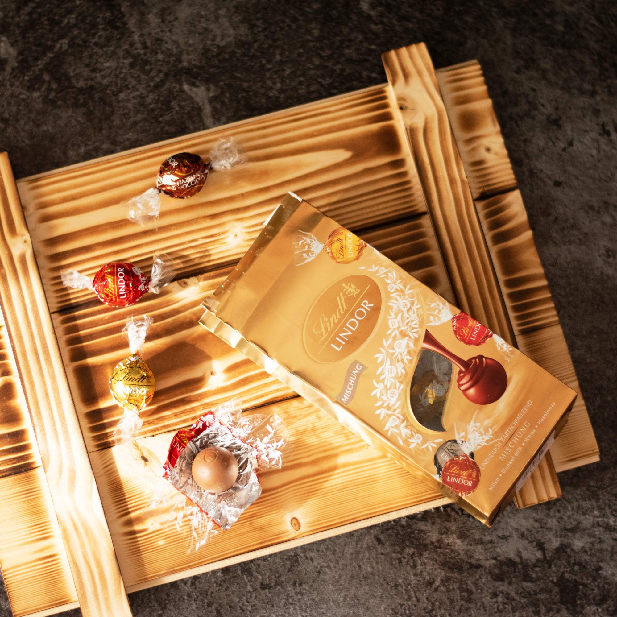 Geschenkset Mailand | Geschenkkorb gefüllt mit Rotwein & Lindt Pralinen | Wein und Schokolade Präsentkorb für Frauen & Männer zu Geburtstag, Dankeschön, Muttertag