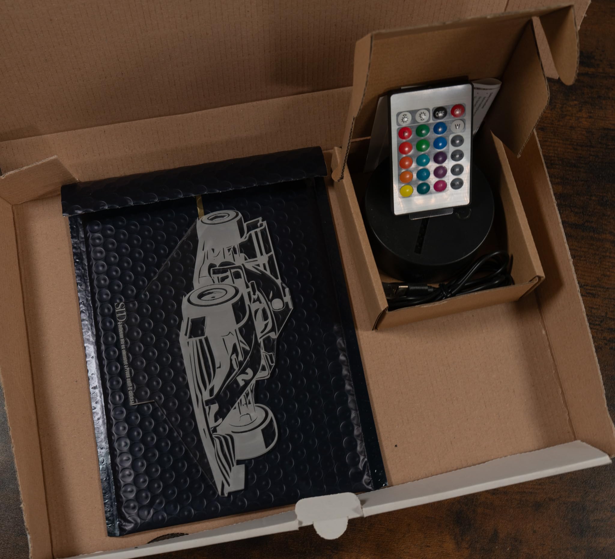 Formel 1 Lampe – LED Rennwagen Nachtlicht | Motorsport Geschenkidee für Männer, Kinder & Rennsport Fans | Auto Deko Licht