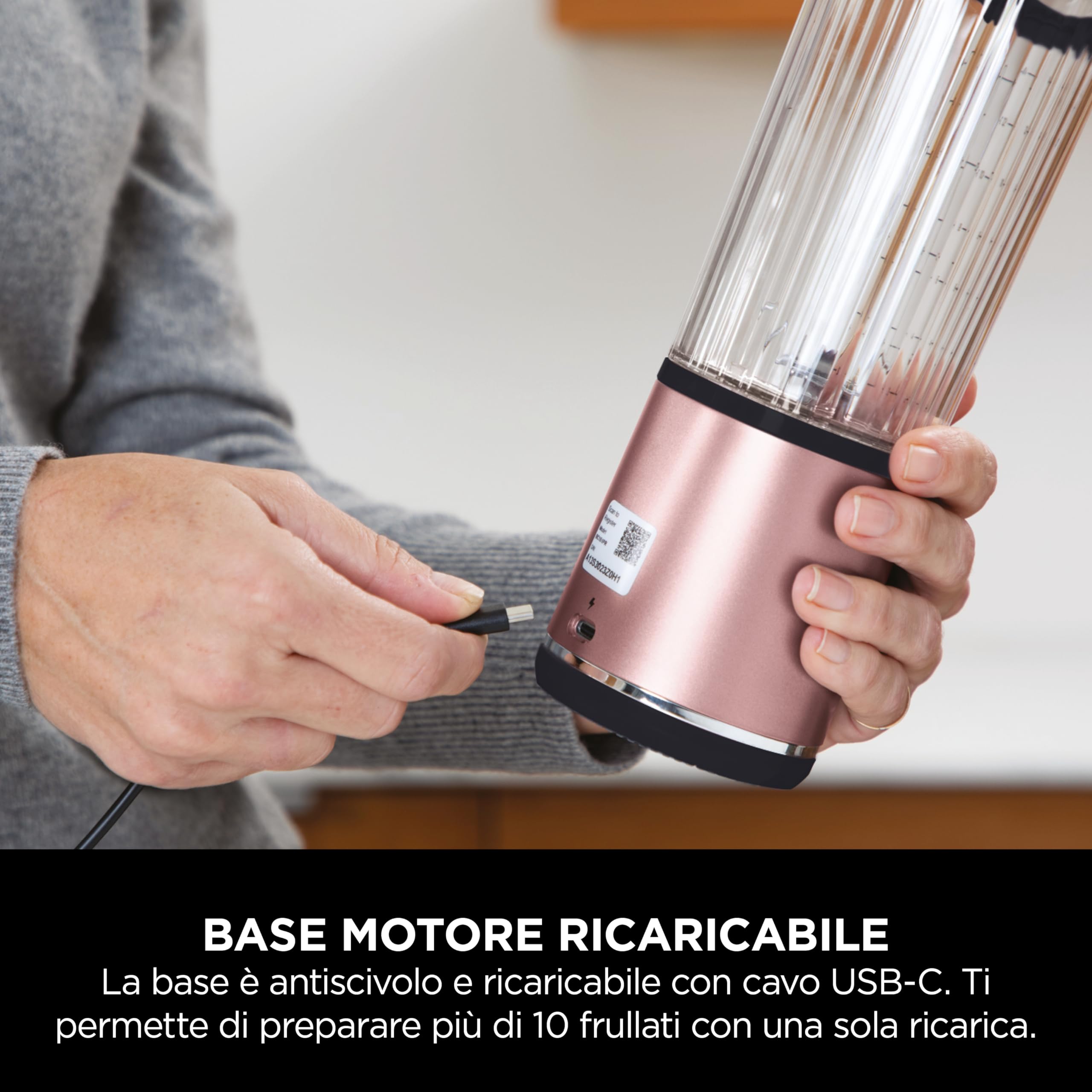 Ninja Blast Frullatore Portatile x2 530 ml, Coperchio Antiperdite e Beccuccio, Senza Filo, Ricaricabile, Frullati Proteici, Frulla Ghiaccio e Frutta congelata, Oro Rosa, Argento Metallico, BC151UKEUGV