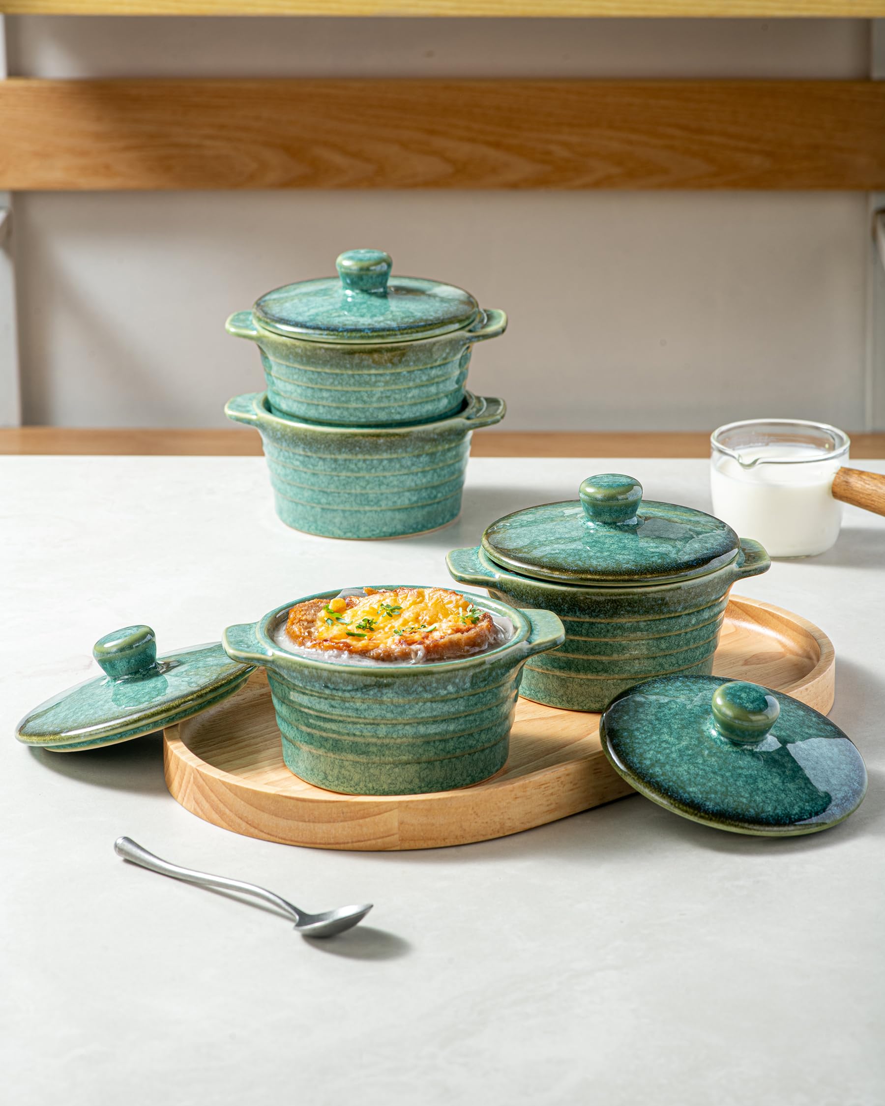 HENXFEN LEAD Mini Cocottes aus Steinzeug, 230ml Auflaufförmchen Souffle Förmchen mit Deckel, 4er-Set Kleine Auflaufform Creme Brulee Schälchen, Glänzend Grün