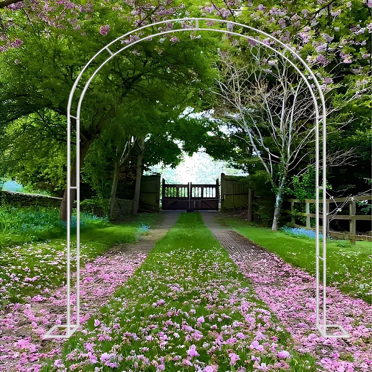 Arco de jardín de metal duradero con elegante enrejado blanco para flores