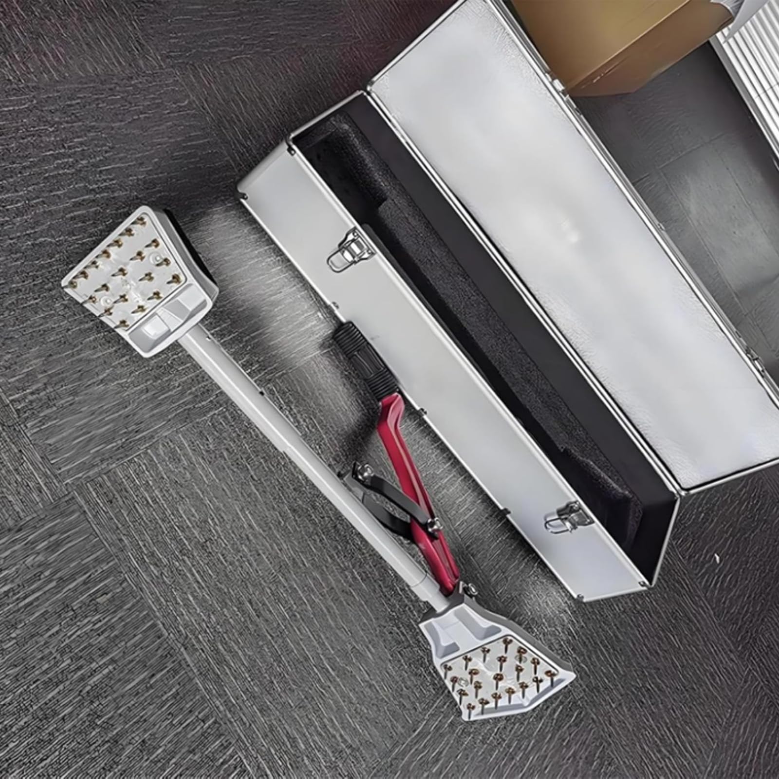 Narzędzie do ugniatania dywanów z miękkim gumowym uchwytem i zaciskami, konstrukcja ze stali i stopu aluminium do montażu podłóg i tapicerki