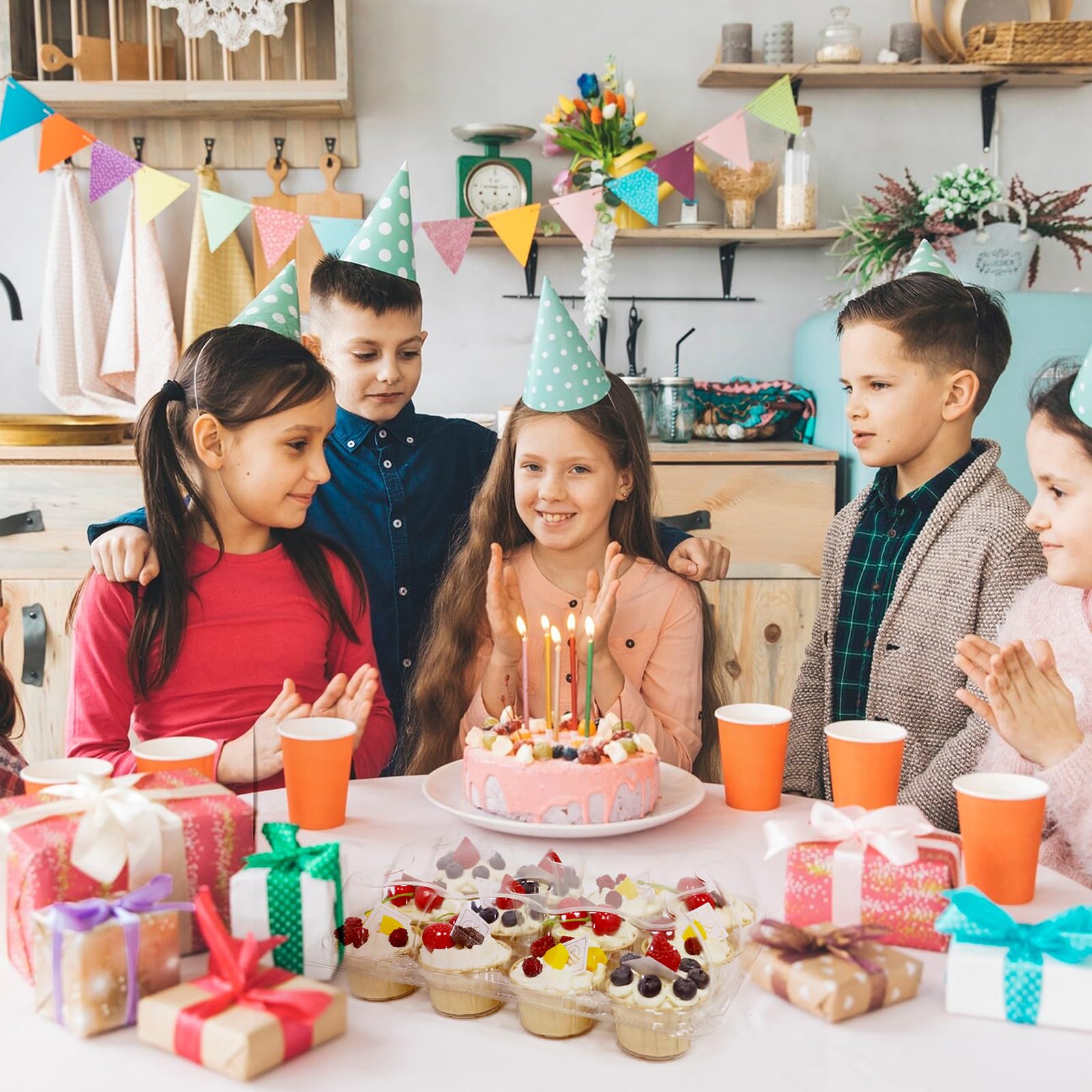 WIKDAY (12 unidades x 20 juegos de recipientes de plástico para cupcakes, duradero y sin BPA, con tapa para un fácil almacenamiento, apilables, transparentes, cajas de postre reutilizables)