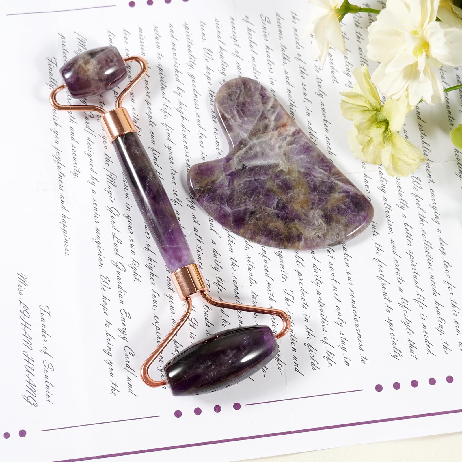 Rouleau de jade améthyste et cœur Gua Sha Kit de grattage pour le visage Outil de soins de la peau Outils de massage Grattoir pour la peau en cristal Ensemble de massage pour les yeux, le