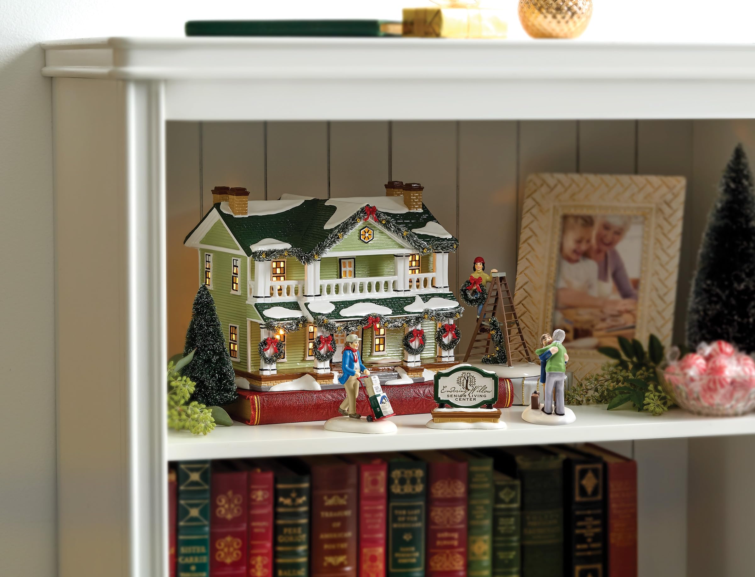Amazon.com: Department 56 Original Snow Village Accessories