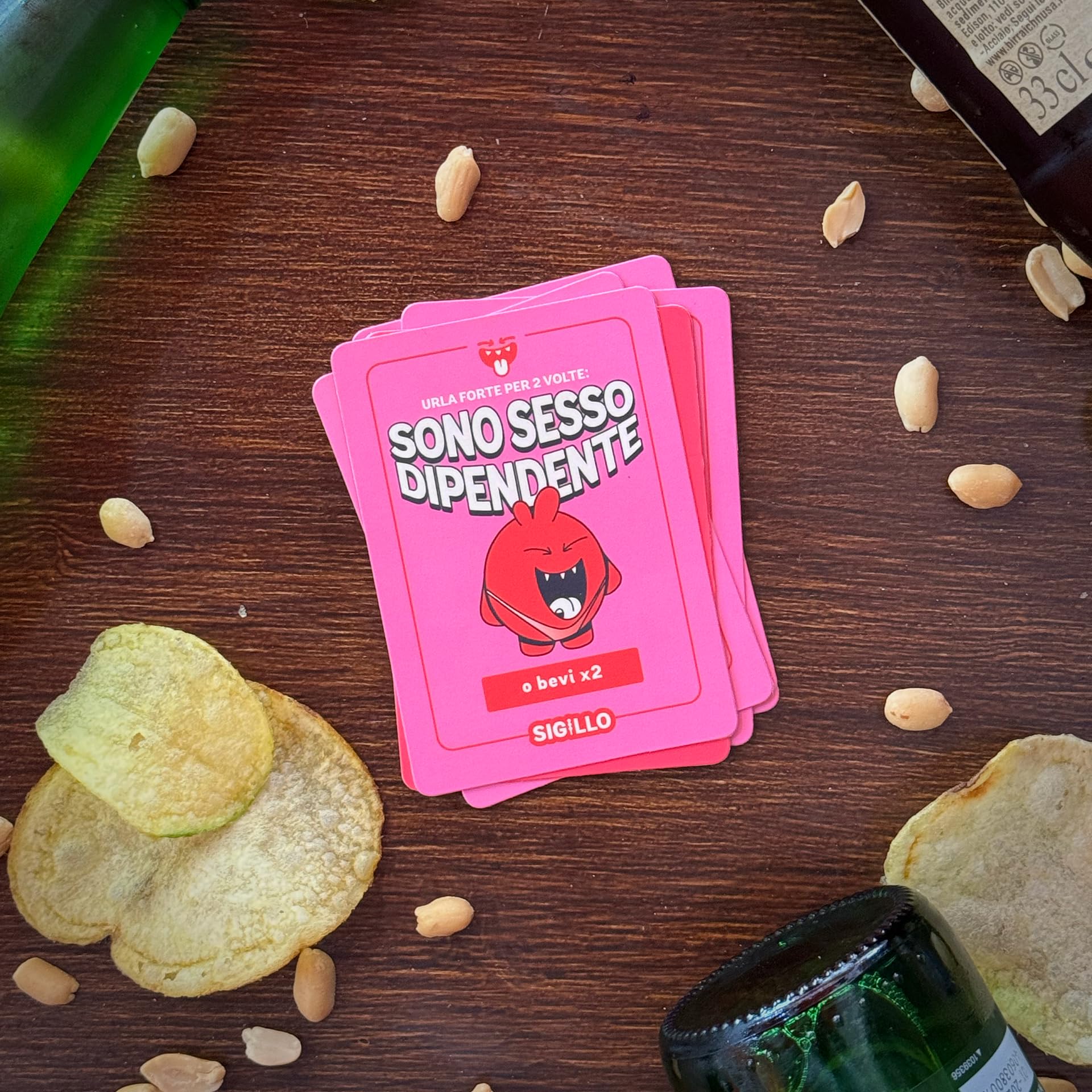 SIGILLO - Giochi da Tavolo Adulti Hot Alcolici di Carte per Bere ideale per serate tra amici - Idee Regalo per Lei e Lui, per Natale, Amica, Amiche - Regali Simpatici e Divertenti
