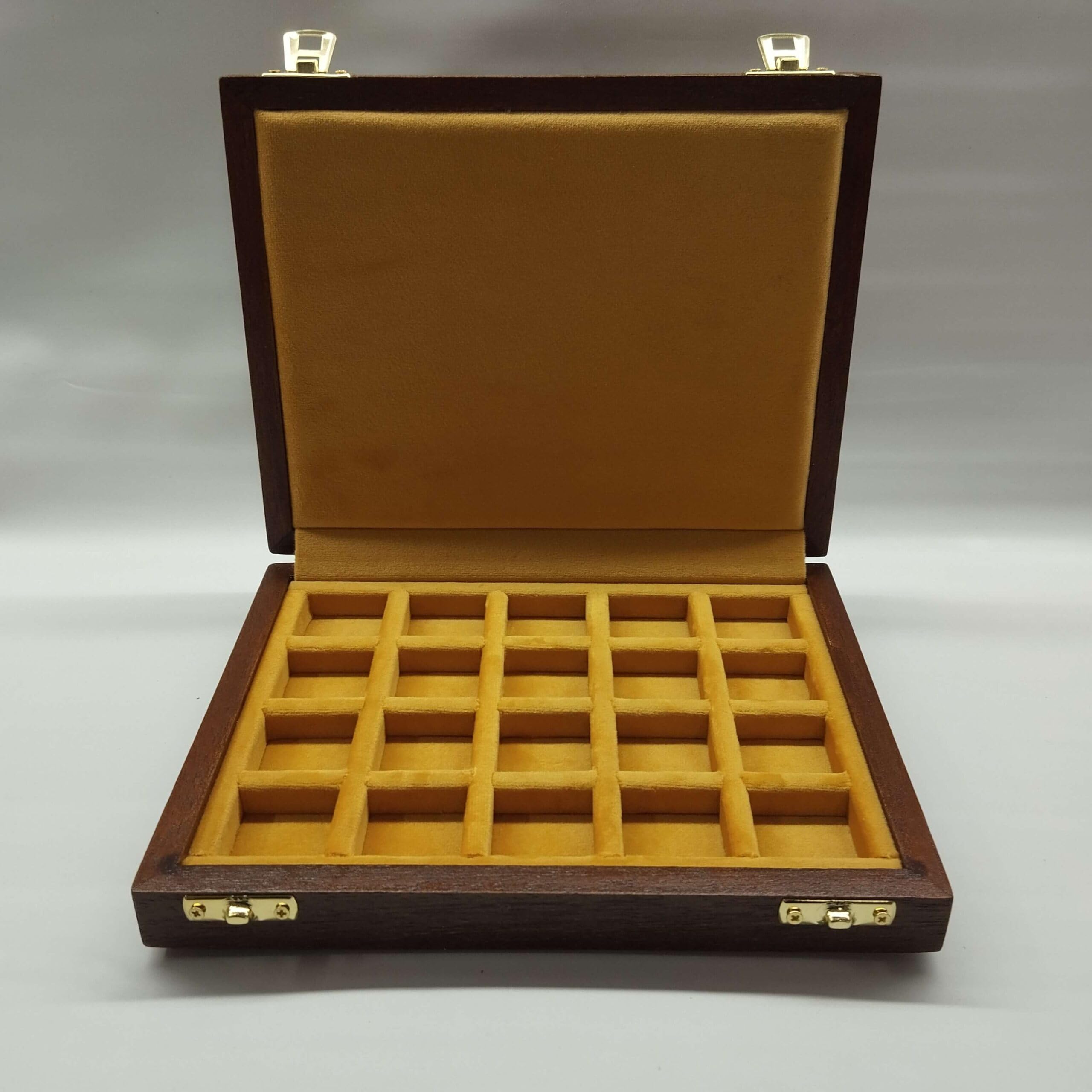 Caja para Monedas Antiguas Romanas esterlinas marengos follis Madera Maciza Artesanal 20 Compartimentos Terciopelo numerada con Certificado