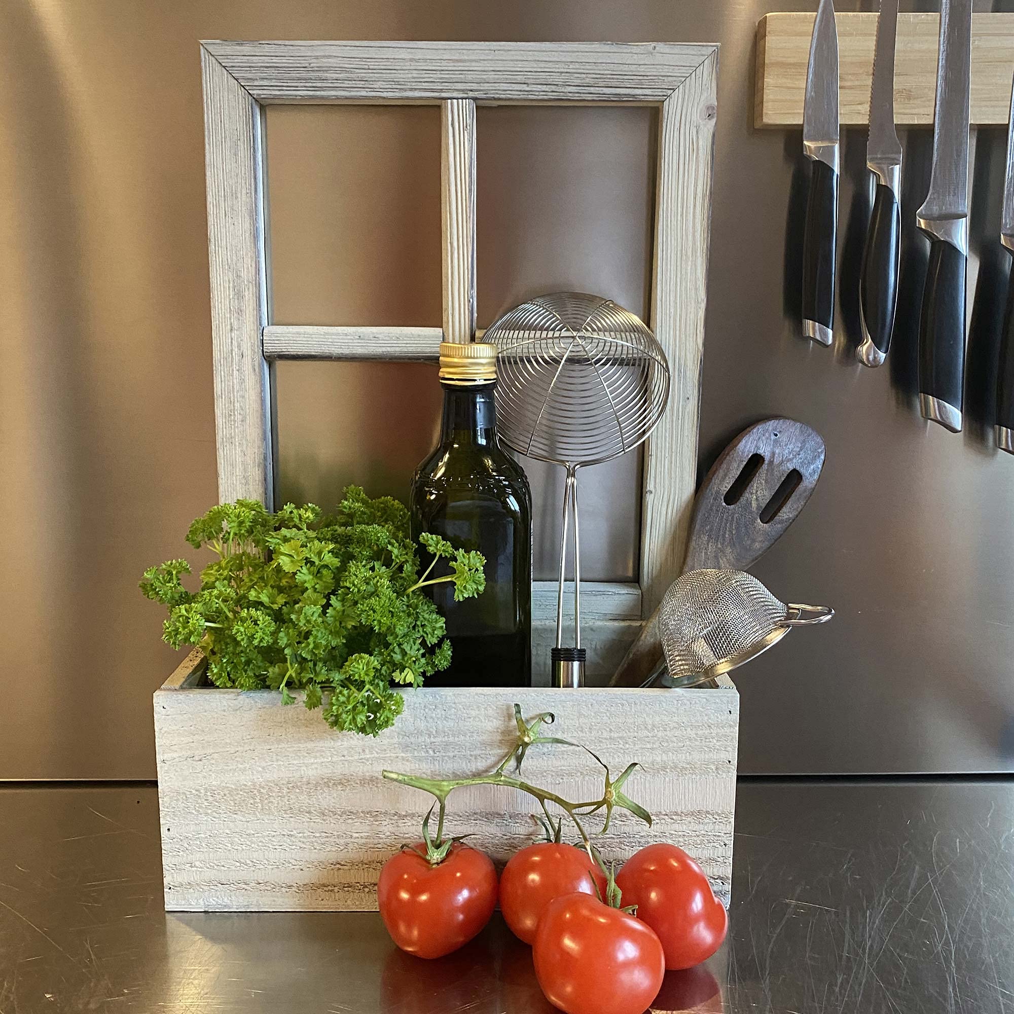 UNUS Deko Fenster aus Holz mit Blumenkasten, rechteckig, 1 Stück, Grau