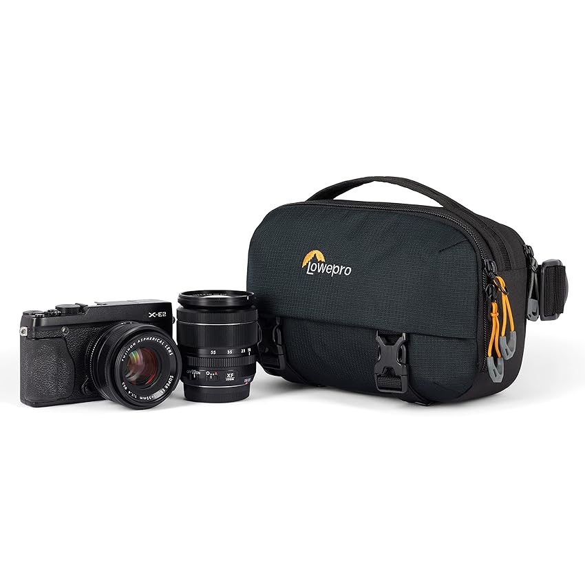 Lowepro Trekker Lite HP 100, Zaino per Macchina Fotografica Compatto con Tasca per Tablet, Borsa per Fotocamere Mirrorless con Sensore a Goccia, Sistema di Compressione UltraCinch, Nero