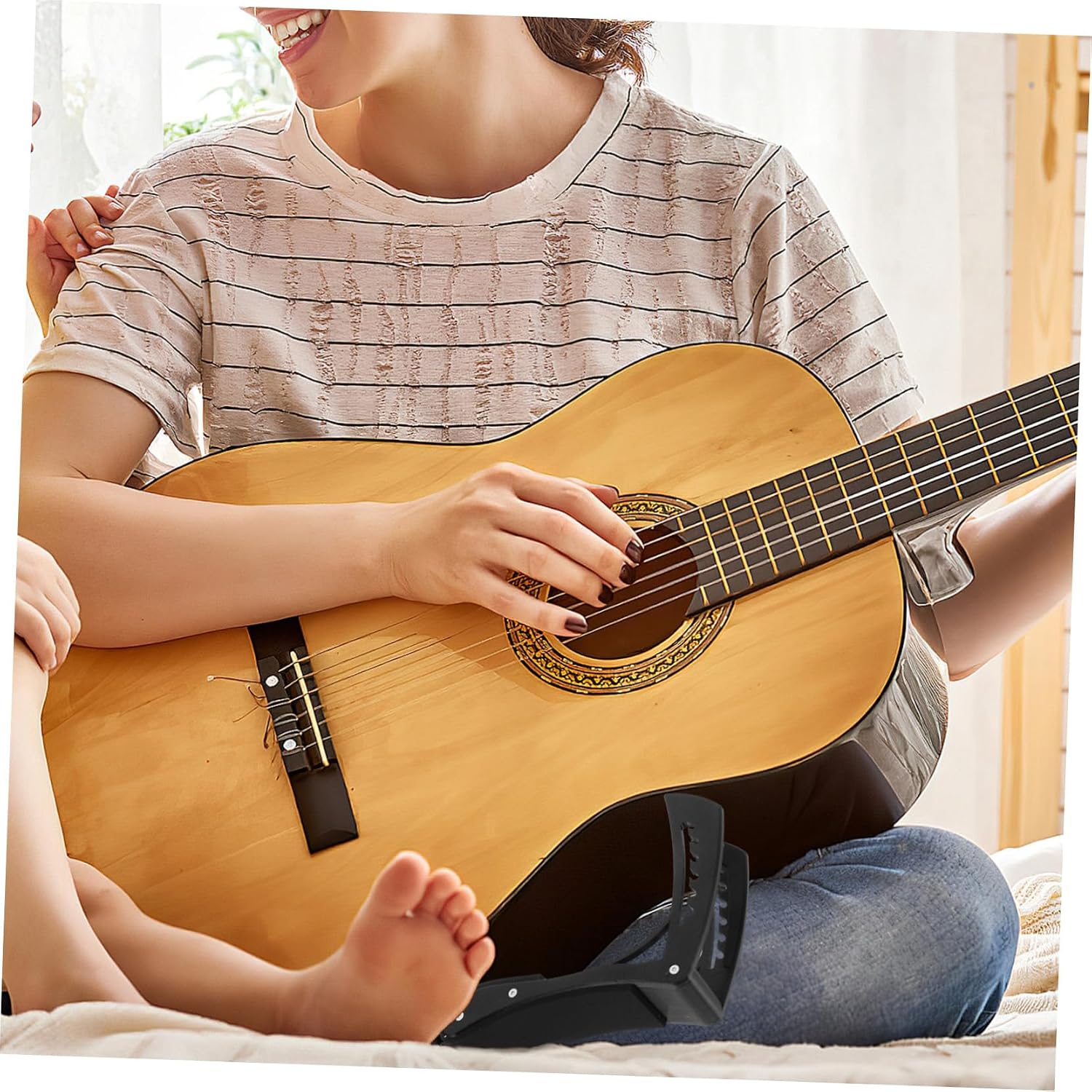 Electric Guitar Foot Stool with Adjustable Height for Practice
