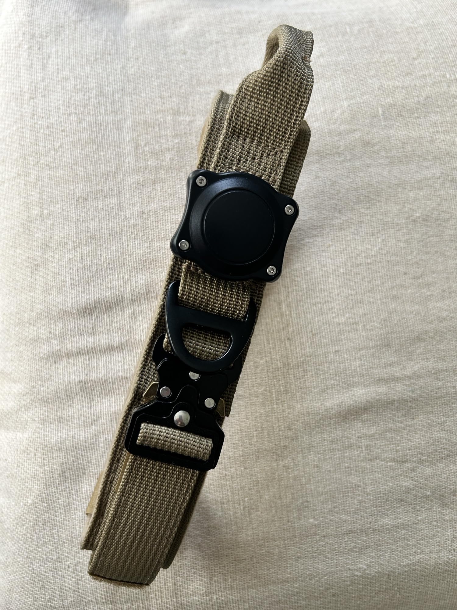 Tactical Dog Collar with AirTag Holder, Control Handle, Heavy-Duty Buckle, 3 Colours (Khaki, Medium)