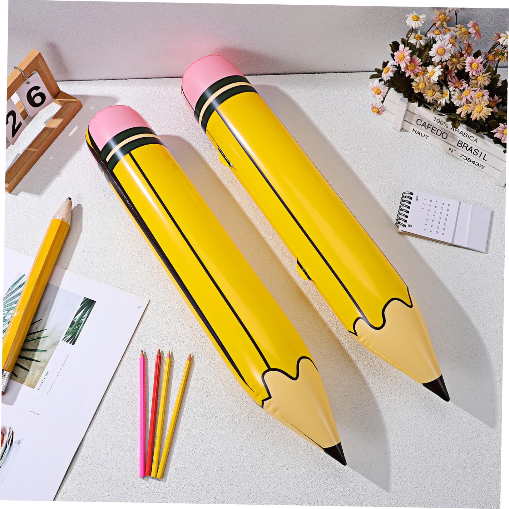 12 Stück Teiliges Aufblasbare Jumbo Bleistift Spielzeuge Extra Groß Robuste PVC Materialien Leicht und Realistisch als Klassenzimmerdekoration und Fotorequisite