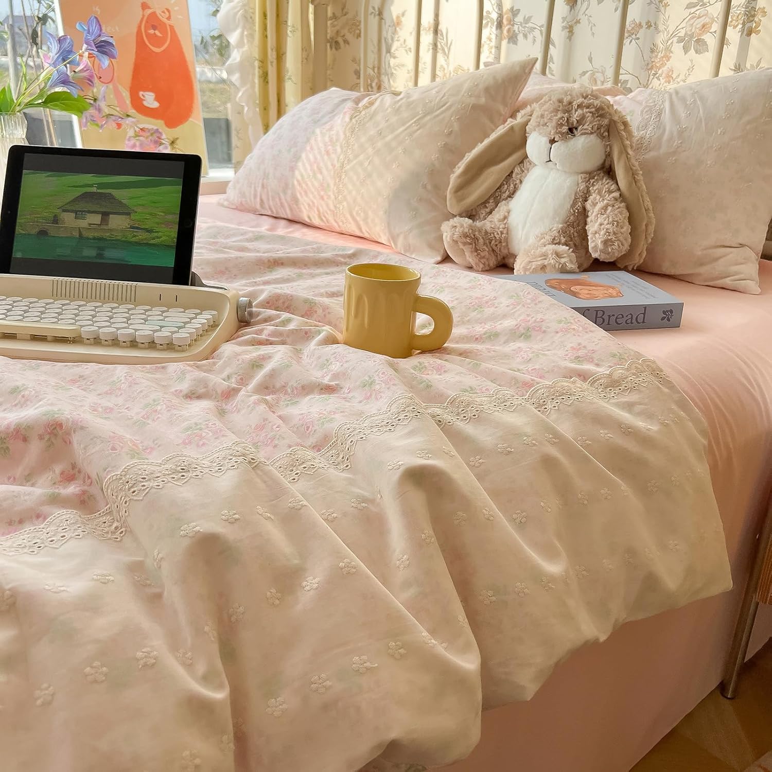 Pink Floral Duvet Cover Twin XL White Lace-Trimmed Comforter Cover Twin XL Boho Farmhouse Soft Washed Microfiber Duvet Cover Set with 2 Pillow Cases Cute Bedding Set for Girls Duvet Protector