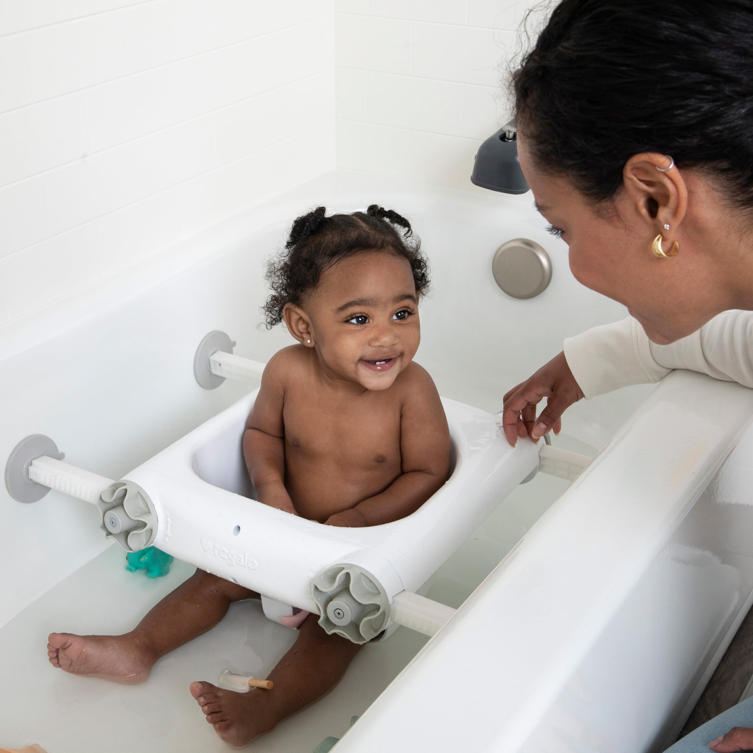 Regalo Baby Basics Bath Seat