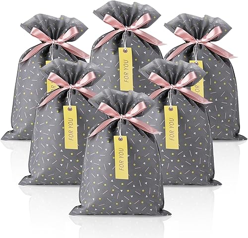 Yatinbos Bolsas de tela para envolver regalo, juego de 6 bolsas de regalo de tela reutilizables color gris con cordón y etiquetas para Navidad,