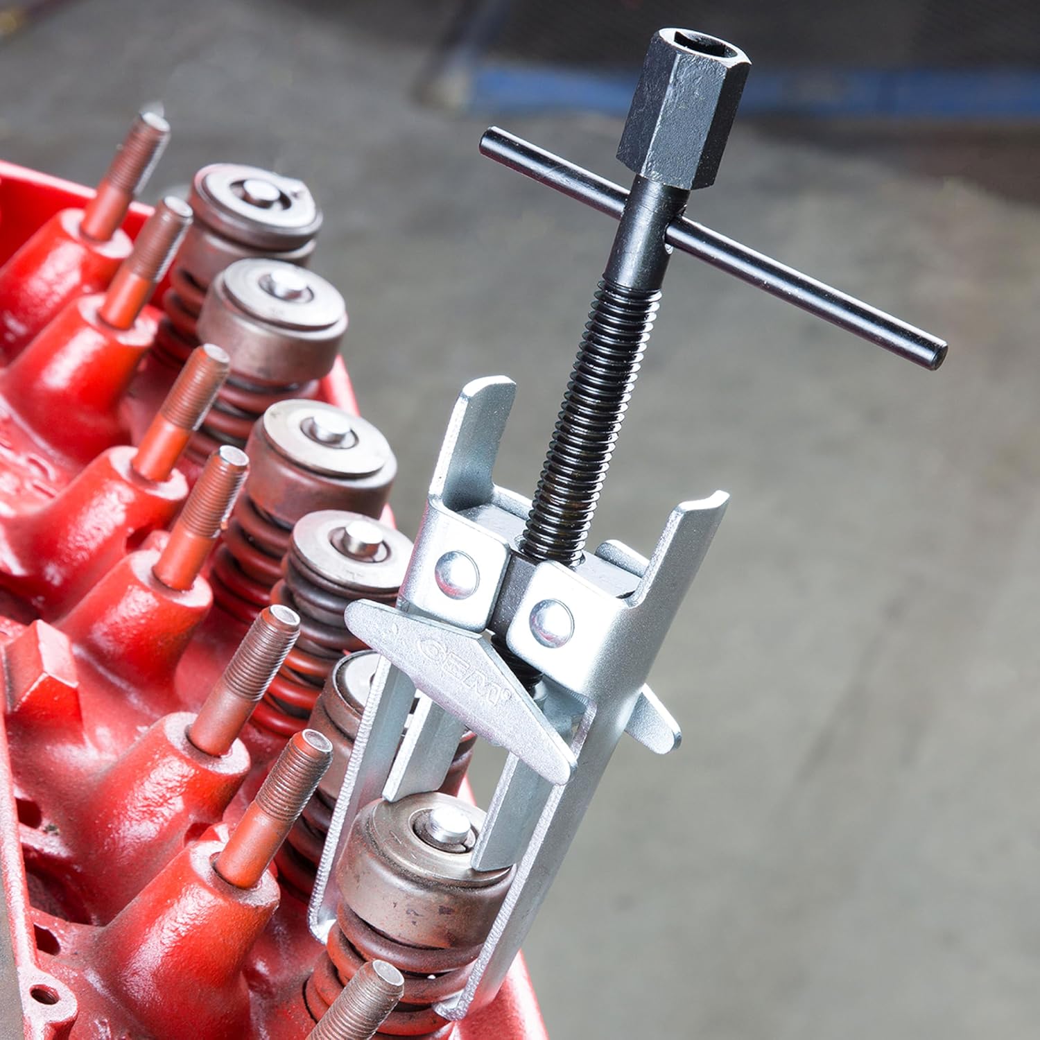 OEMTOOLS 25220 Overhead Valve Spring Compressor Tool, Removes Valve Spring Keepers and Springs Without Removing Cylinder Heads, Automotive Valve Spring Compressor