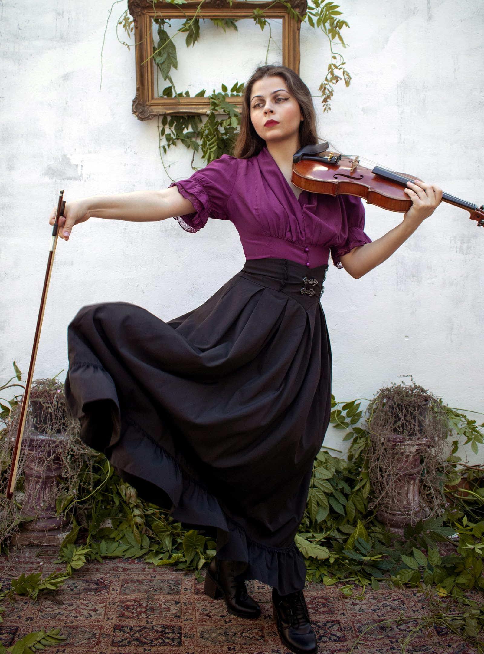 Scarlet Darkness Damen-Bluse, Kurzarm, Viktorianischer Stil, elegant, Schößchen, Oberteil mit Schnürung | Ideal für Ren-Faire, Piratenfest, Büro, Business, Alltag. V-Ausschnitt, Button-Down, Schnürung hinten, Spitzen-Patchwork