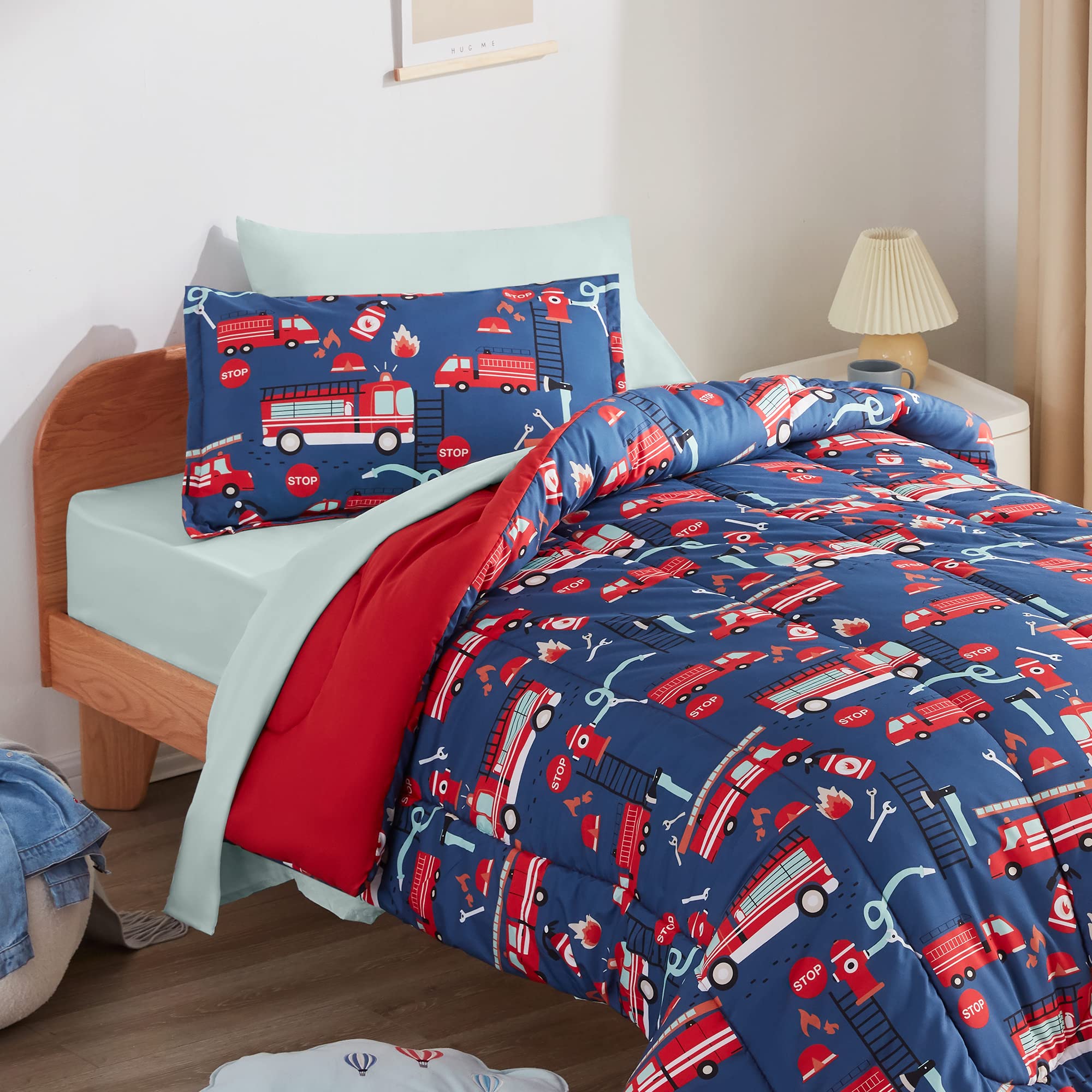 SLEEP ZONE Kids Bedding Twin Comforter Set - Super Soft & Cute Printed 2-Piece Comforter Set All Seasons for Boys, Girls, Fade Resistant, Machine Washable, Fire Truck