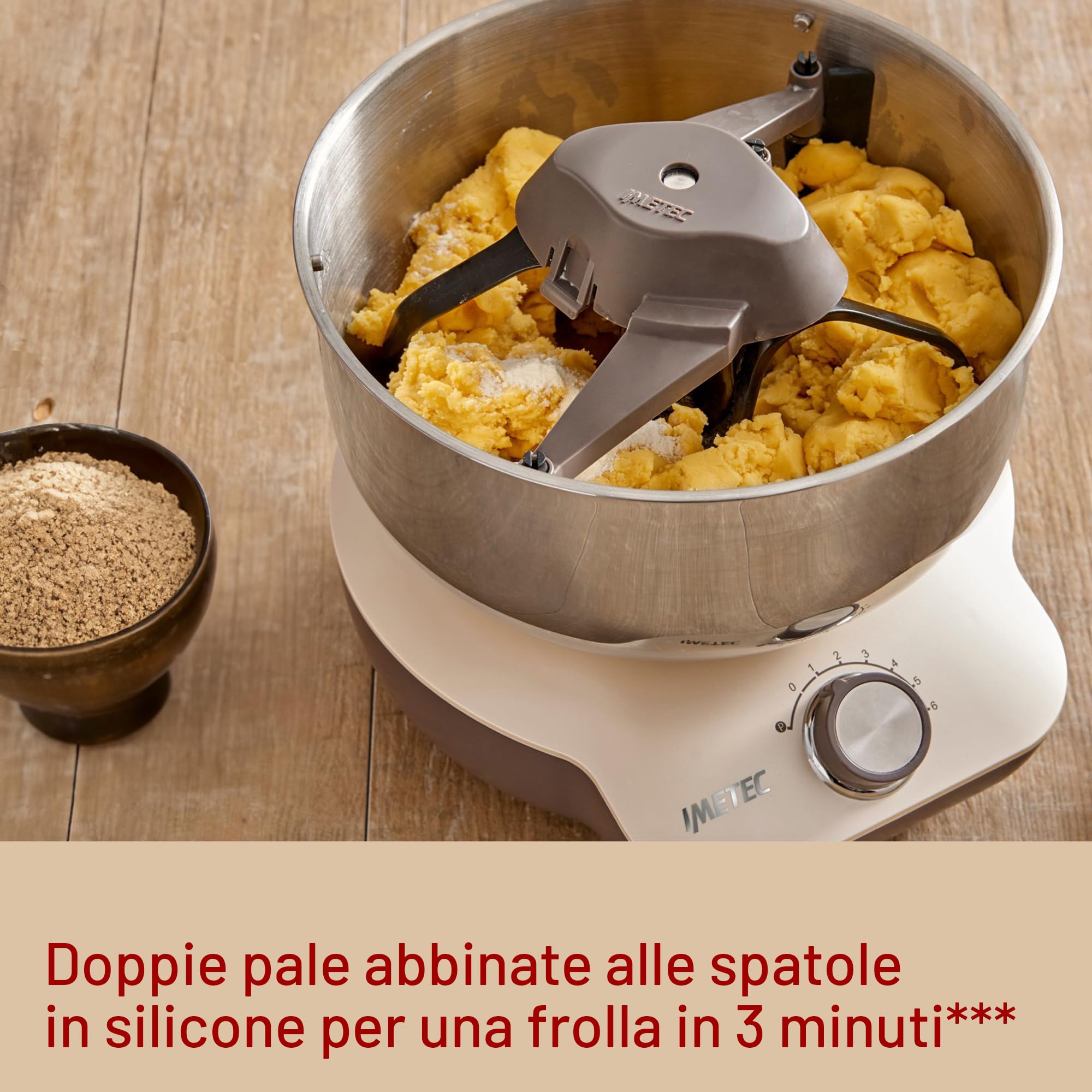 Imetec CakeLover, Impastatrice Planetaria di 5L per Torte, Dolci, Pizza, Pane, Pasta – 1500 W, 6 Velocità, Ciotola in Acciaio Inox, Doppio Gancio, Fruste – Design Compatto, Ricettario Incluso