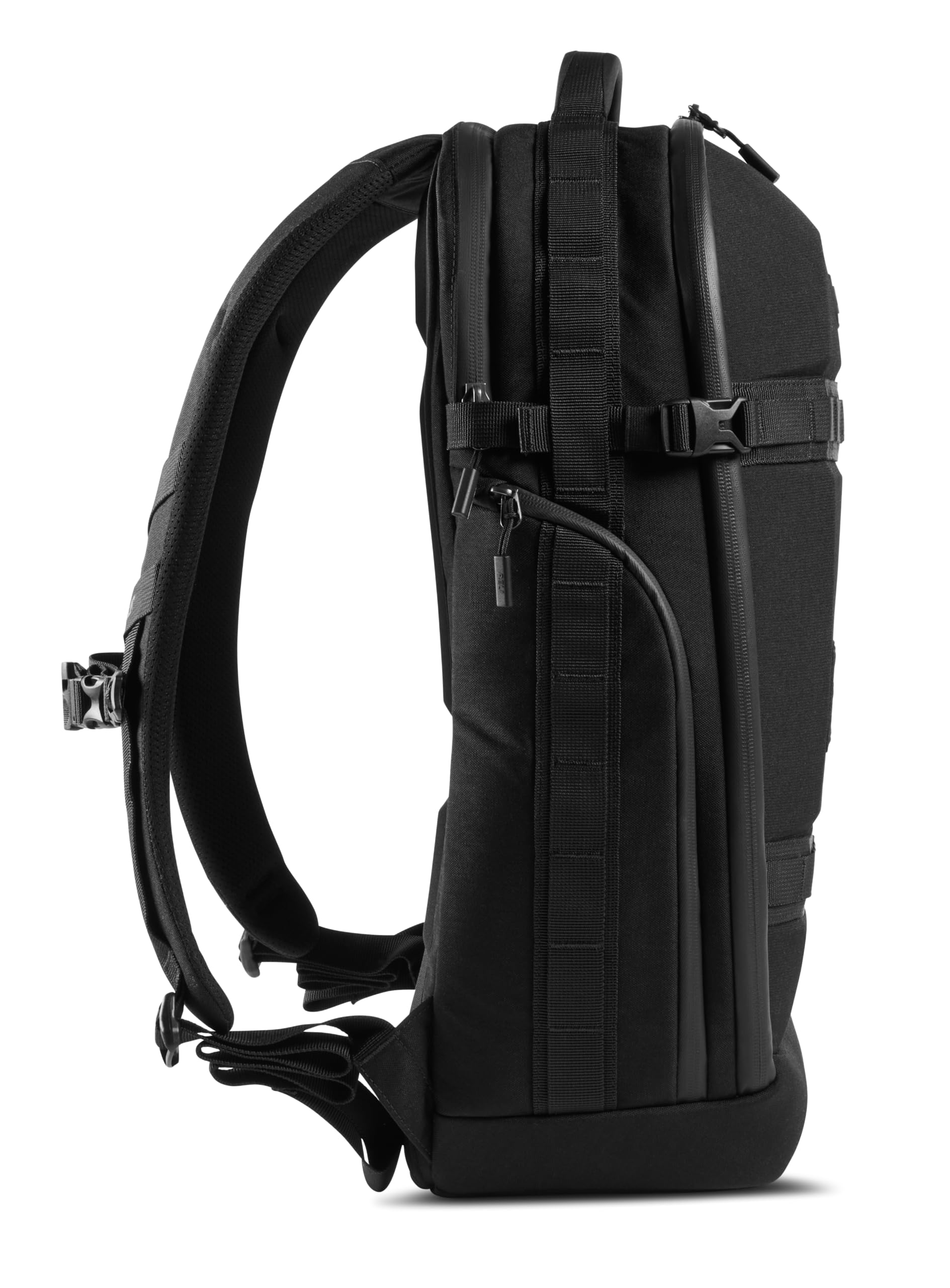 PELI Aegis PX25 Rucksack; Vielseitiger Premium-Rucksack aus Peli Shield Technologie; Wasserabweisende Materialien für den Einsatz bei jedem Wetter; Außenmaße: 27 x 16 x 46 cm; Farbe: Schwarz